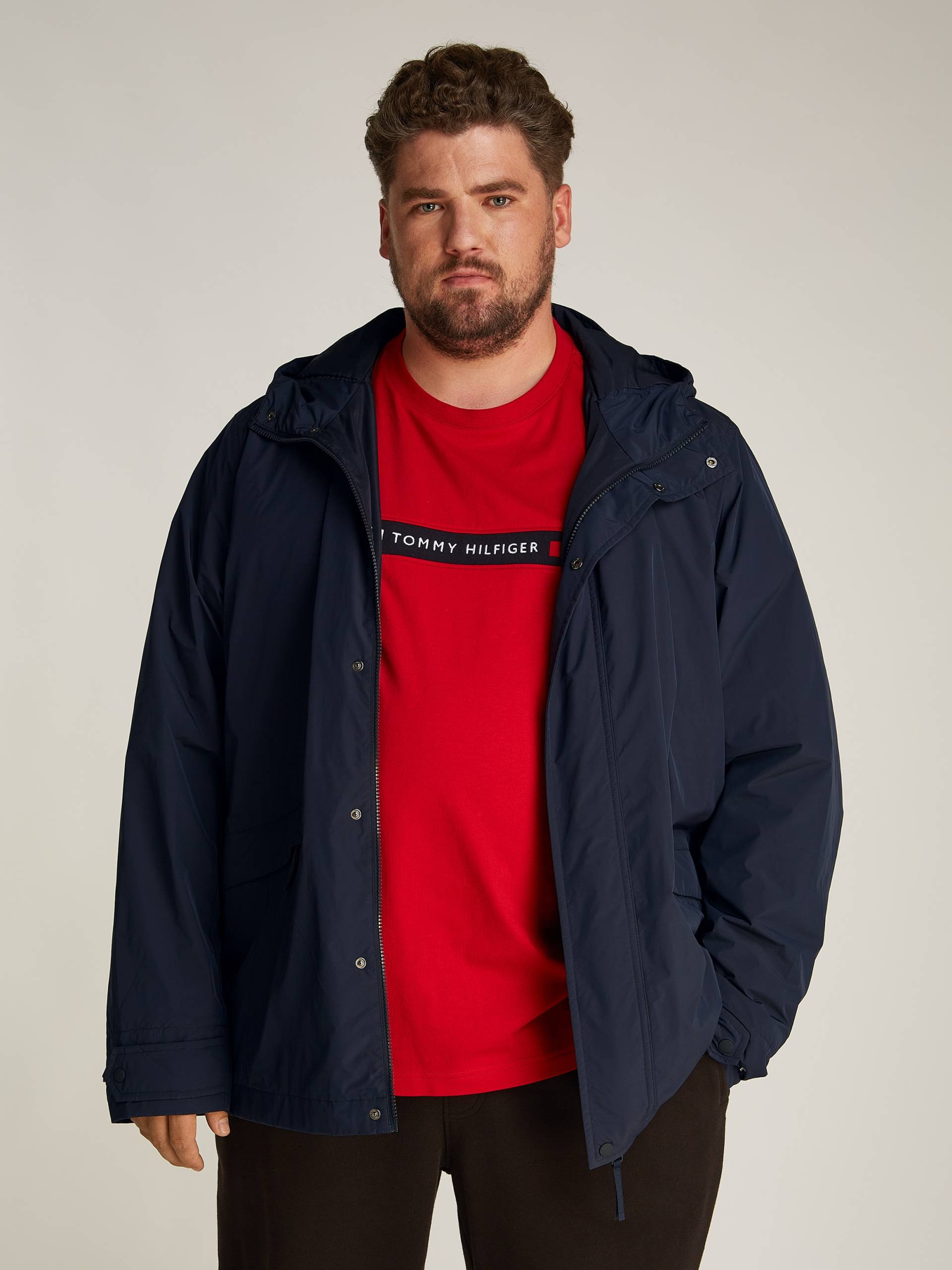 Tommy Hilfiger Big & Tall Allwetterjacke »BT-LW PACKABLE HOODED JKT-B«, mit Kapuze, in Grossen Grössen, Logostickerei von TOMMY HILFIGER Big & Tall