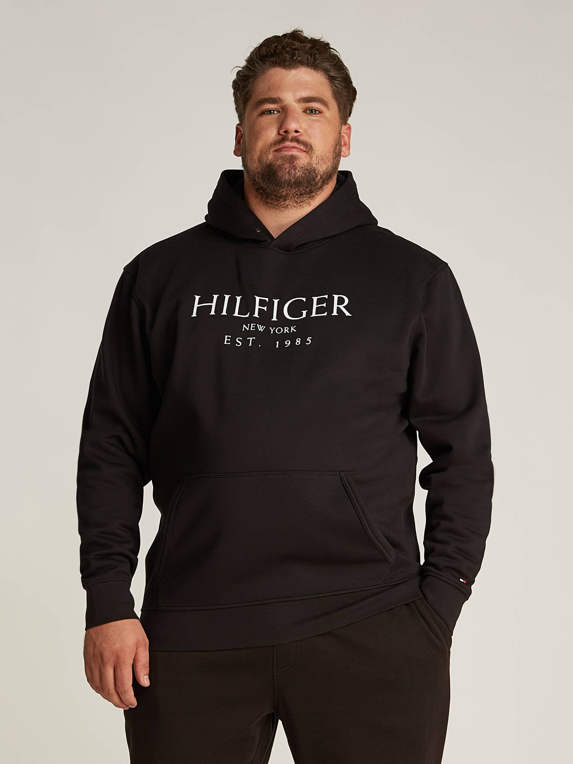 Tommy Hilfiger Big & Tall Hoodie »BT-BIG HILFIGER HOODY-B«, in Grossen Grössen, mit Logostickerei am Ärmel von TOMMY HILFIGER Big & Tall