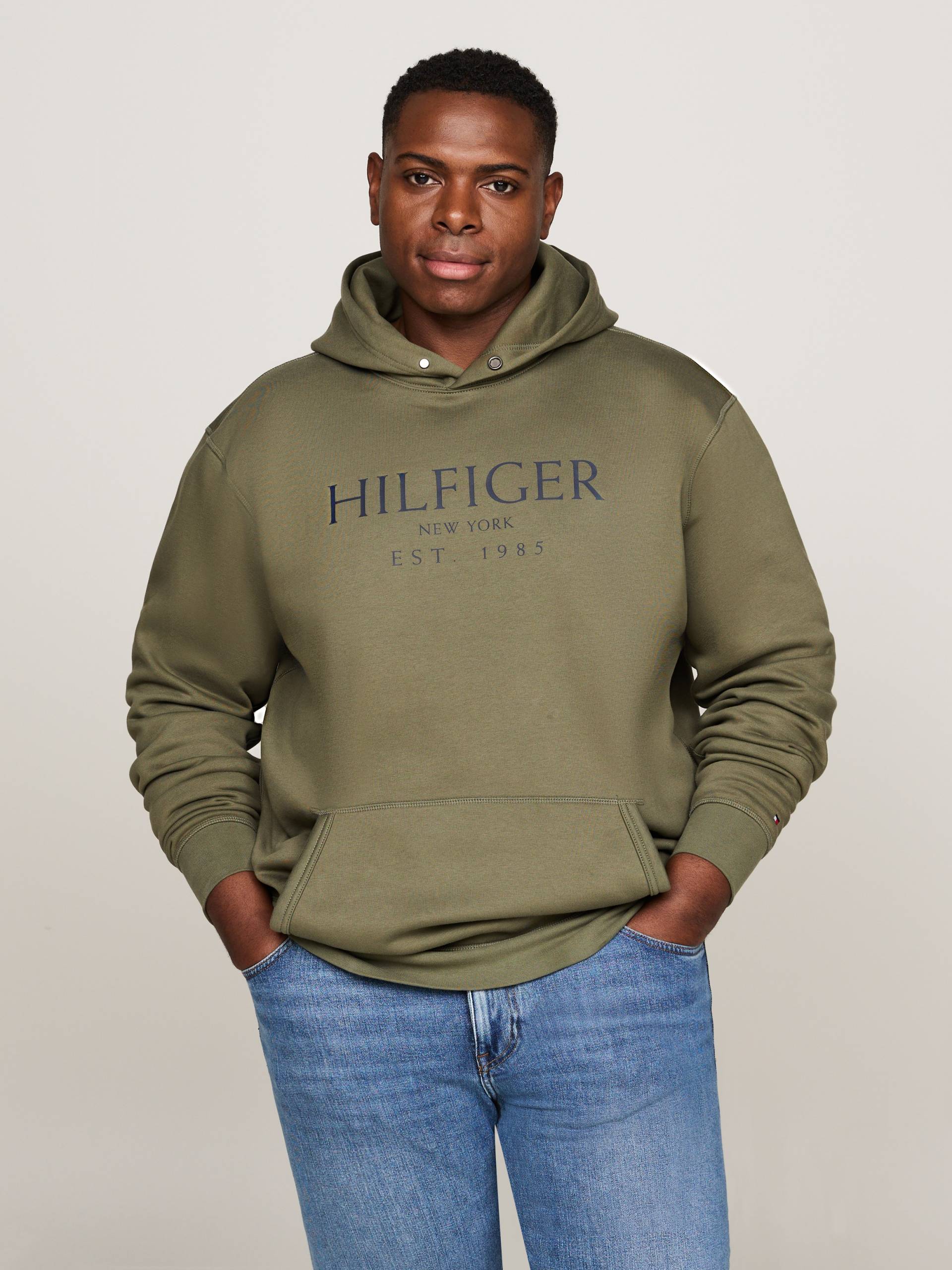 Tommy Hilfiger Big & Tall Hoodie »BT-BIG HILFIGER HOODY-B«, in Grossen Grössen, mit Logostickerei am Ärmel von TOMMY HILFIGER Big & Tall