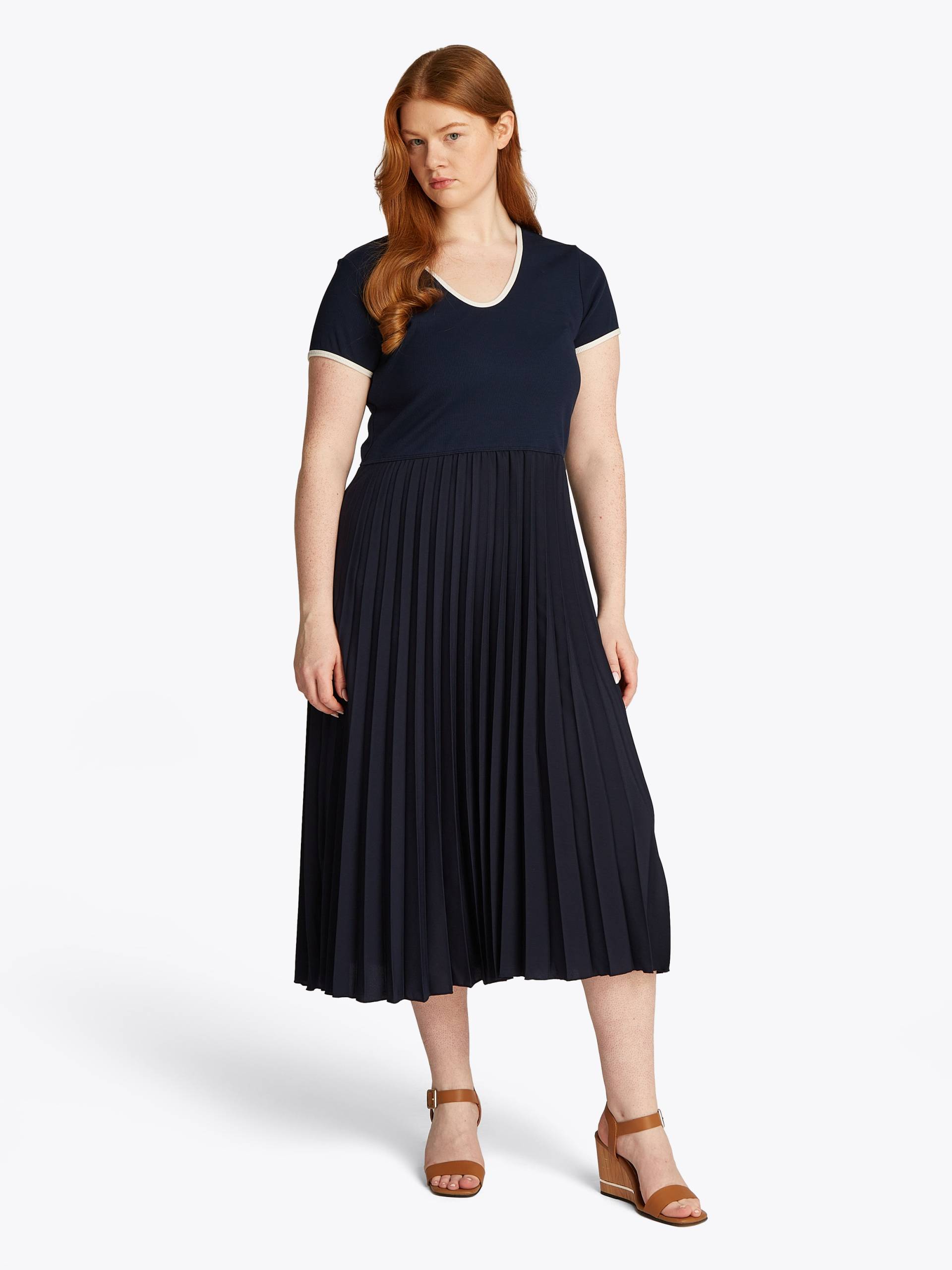 Tommy Hilfiger Curve Blusenkleid »CRV CONTRAST SOFT V-NK DRESS«, in Grossen Grössen, mit tiefem Rundausschnitt von TOMMY HILFIGER Curve