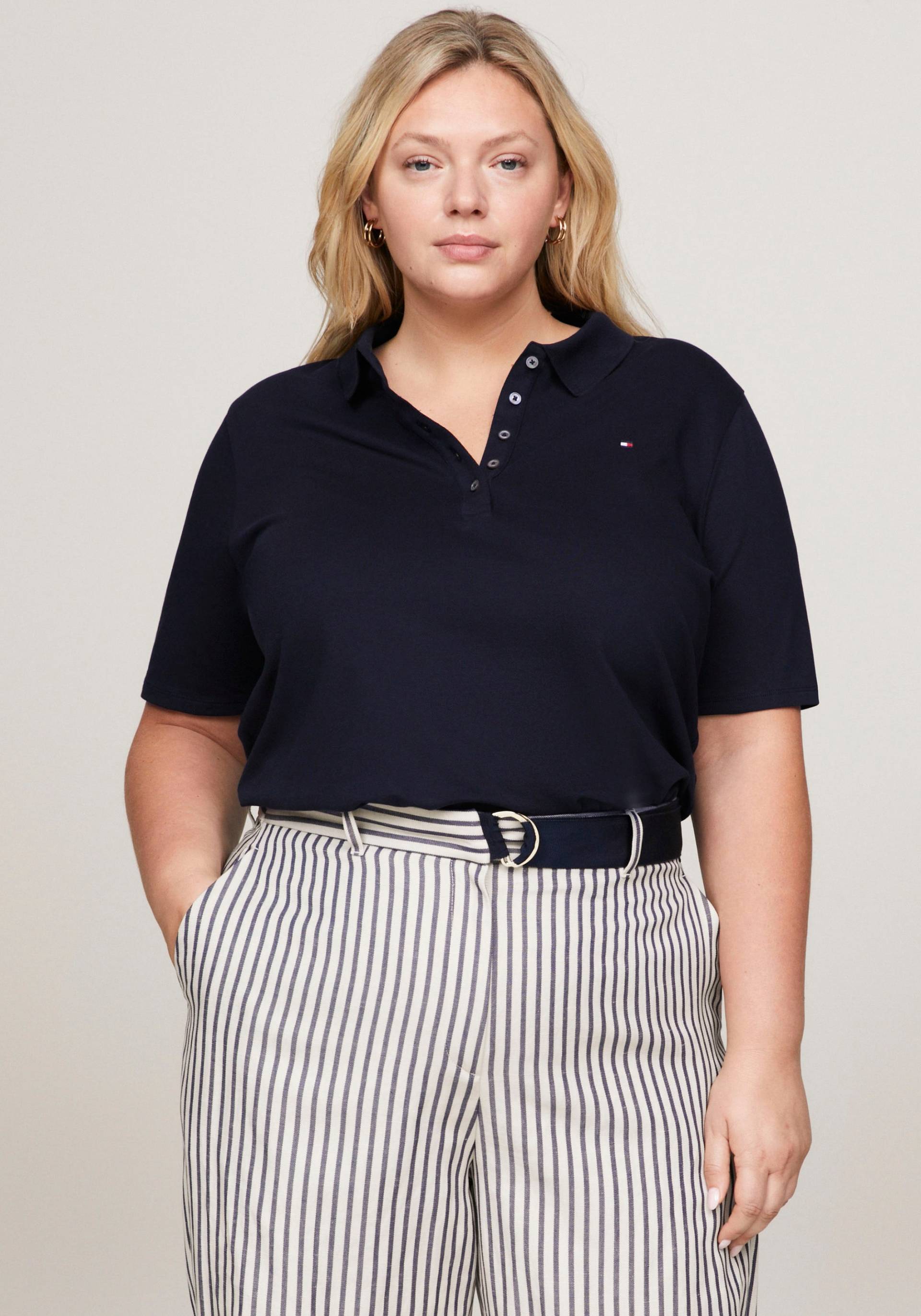 Tommy Hilfiger Curve Poloshirt »CRV 1985 REG PIQUE POLO SS«, PLUS SIZE CURVE,mit 5-Knopf-Form von TOMMY HILFIGER Curve