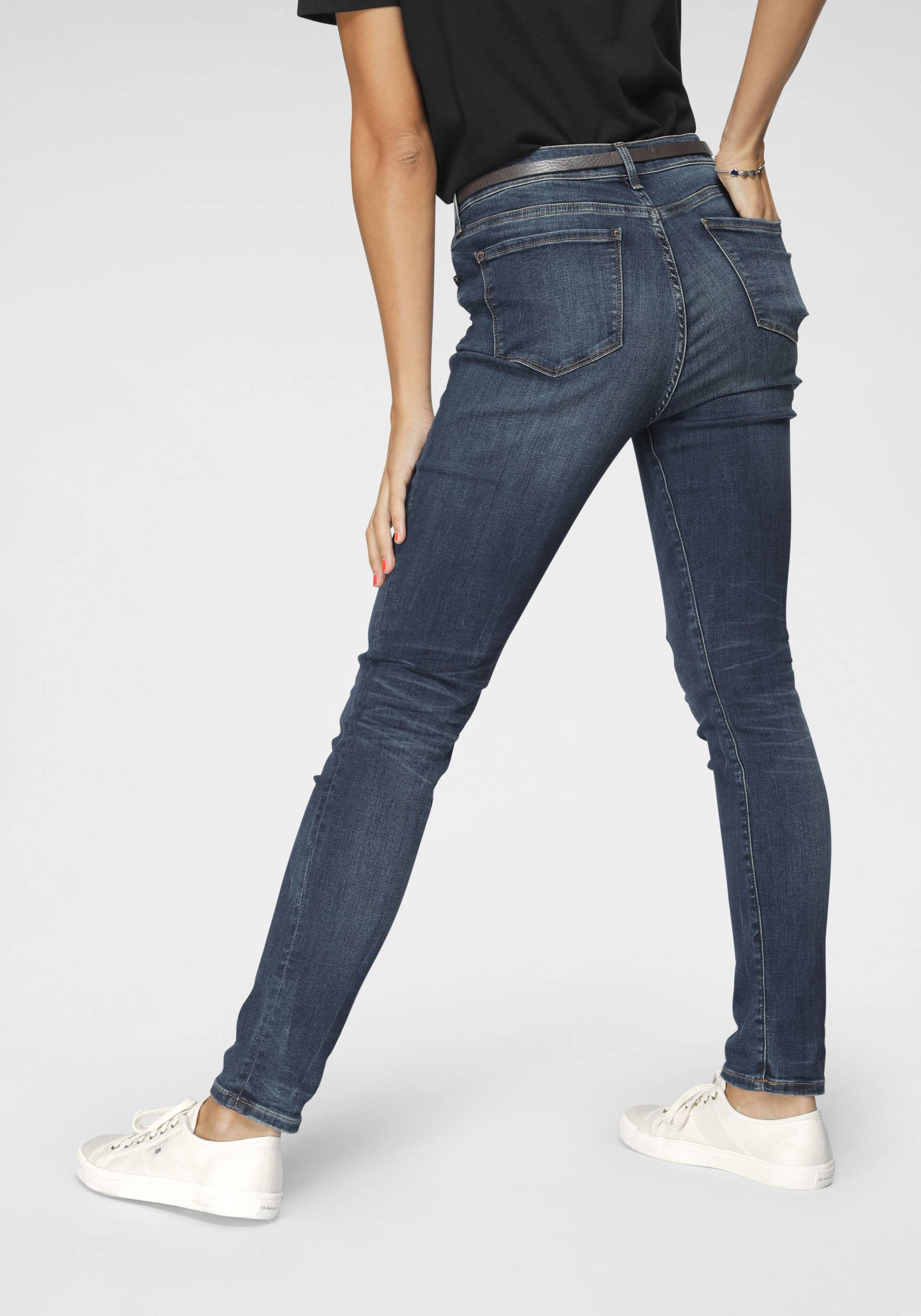 Tommy Hilfiger Skinny-fit-Jeans »COMO SKINNY RW DOREEN«, (TH FLEX COMO SKINNY RW), mit Fade-Effekten & Tommy Hilfiger Logo-Flag von TOMMY HILFIGER