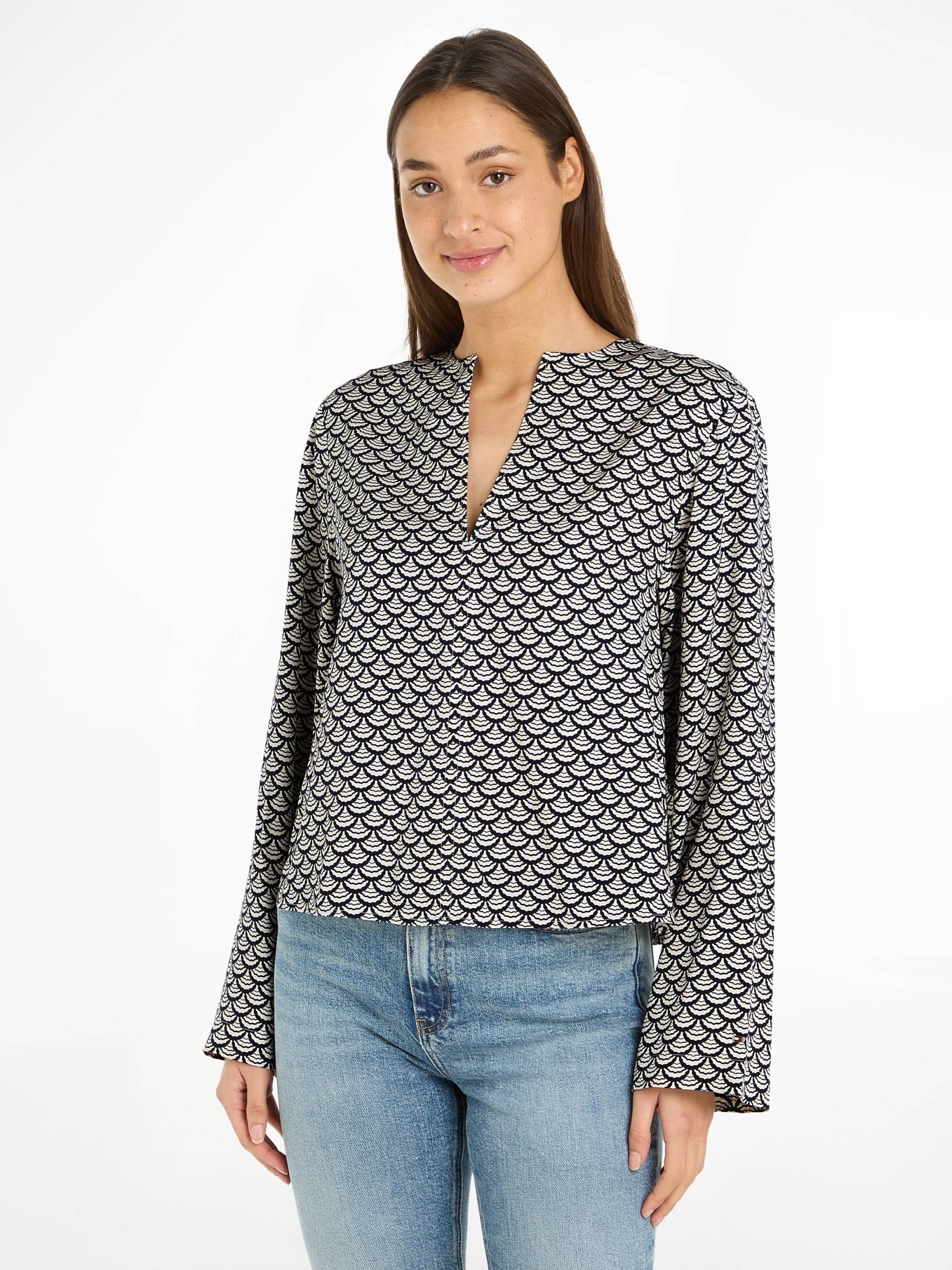 Tommy Hilfiger Blusentop »SEAL AOP V-NECK BLOUSE«, mit Logopatch Tommy Hilfiger Blusentop »SEAL AOP V-NECK BLOUSE«, mit Logopatch von TOMMY HILFIGER