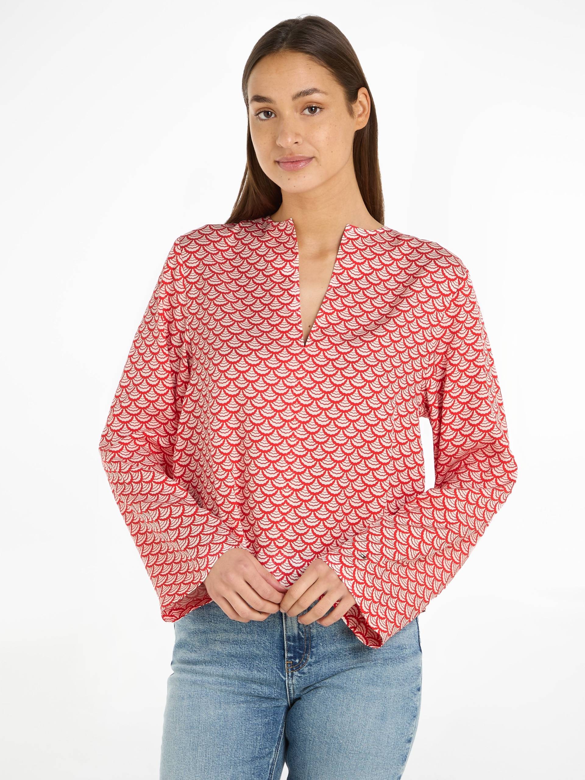 Tommy Hilfiger Blusentop »SEAL AOP V-NECK BLOUSE«, mit Logopatch Tommy Hilfiger Blusentop »SEAL AOP V-NECK BLOUSE«, mit Logopatch von TOMMY HILFIGER