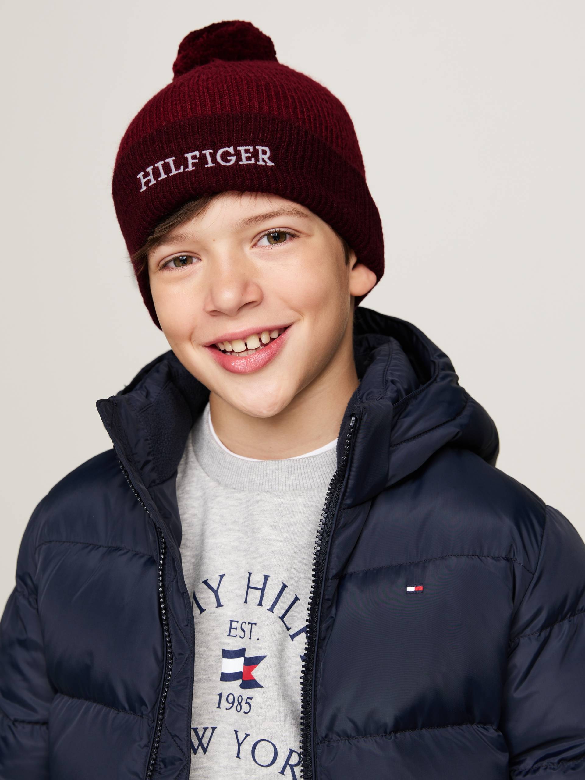 Tommy Hilfiger Bommelmütze »MONOTYPE POMPOM BEANIE«, mit gesticktem Logoschriftzug von TOMMY HILFIGER