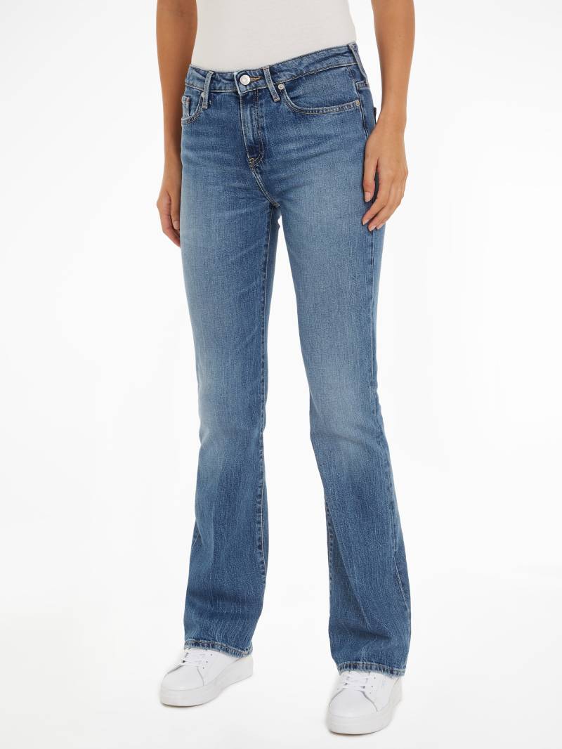 Tommy Hilfiger Bootcut-Jeans »BOOTCUT RW BEA«, mit Leder-Badge von TOMMY HILFIGER