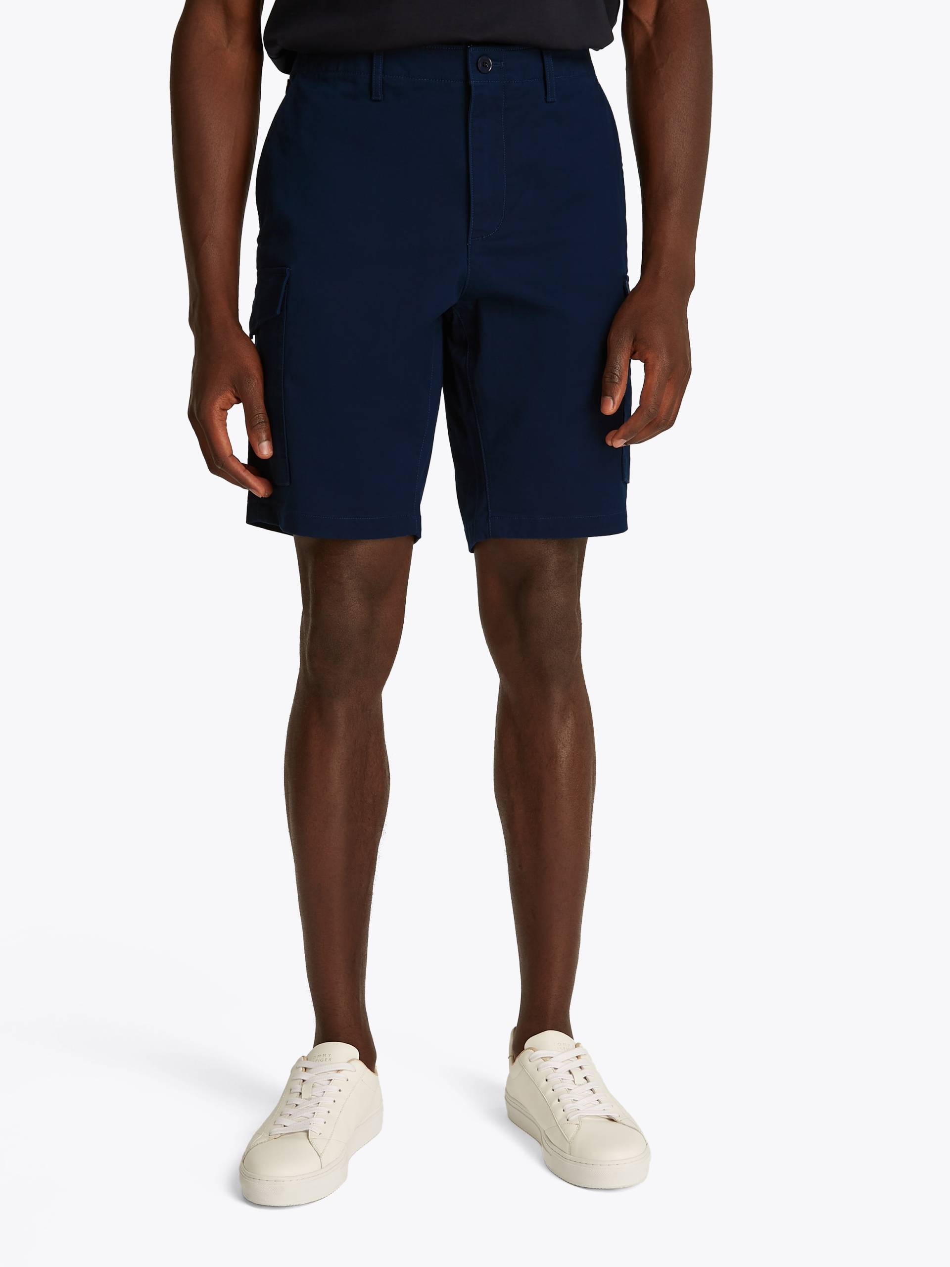 Tommy Hilfiger Cargoshorts »HARLEM CARGO 1985«, in schlichtem Design Tommy Hilfiger Cargoshorts »HARLEM CARGO 1985«, in schlichtem Design von TOMMY HILFIGER