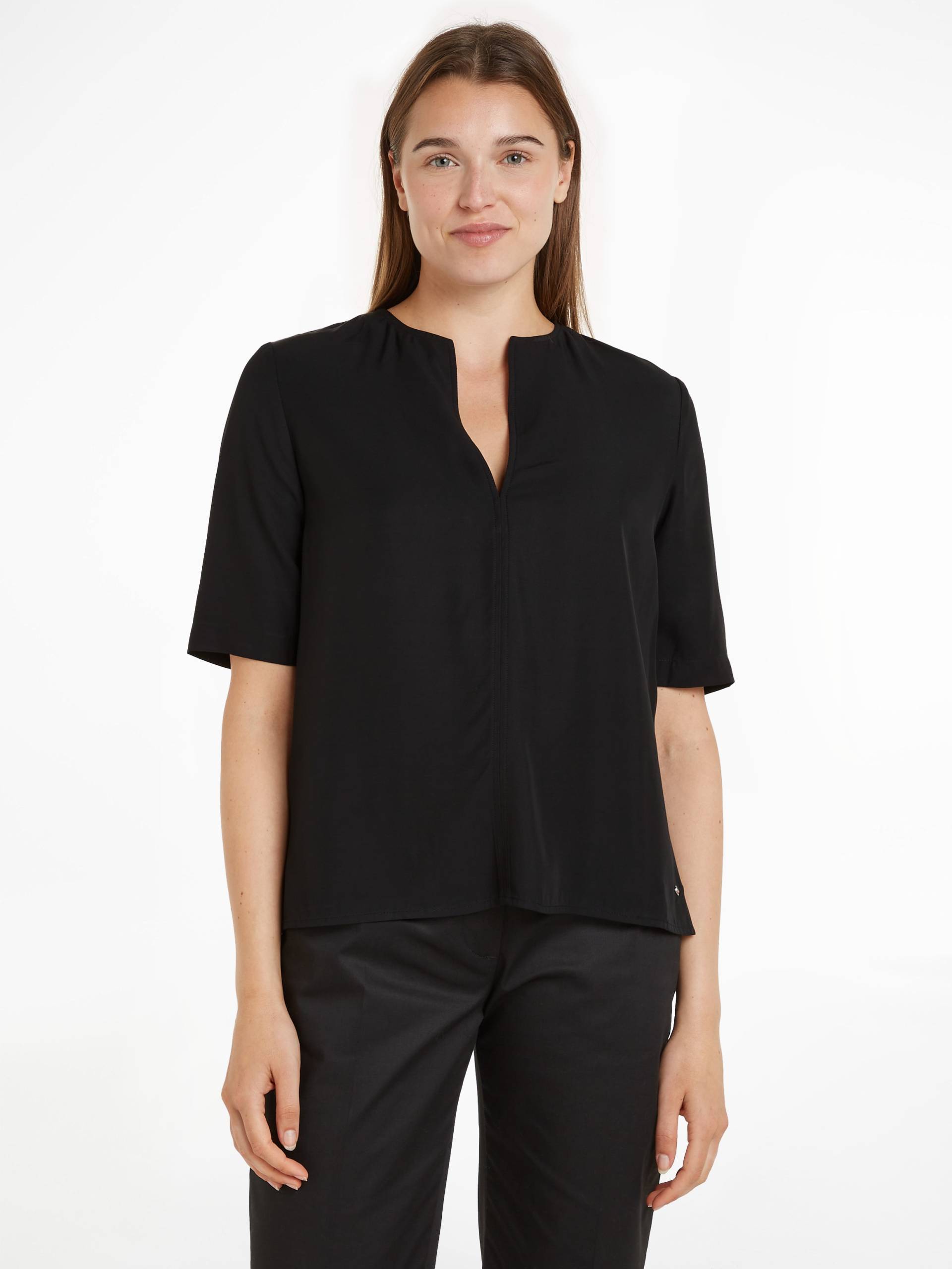 Tommy Hilfiger Klassische Bluse »VISCOSE REGULAR V-NECK SS BLOUSE«, mit Tommy Hilfiger Markenlabel von TOMMY HILFIGER