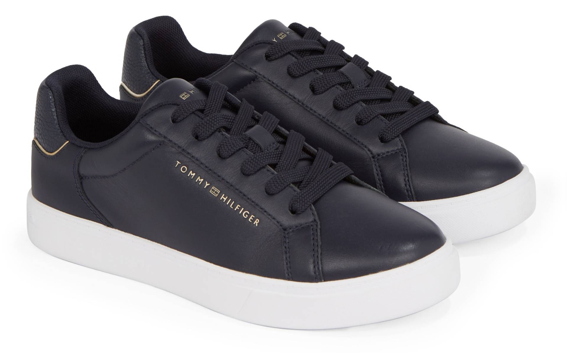 Tommy Hilfiger Plateausneaker »ESSENTIAL COURT SNEAKER«, Freizeitschuh, Halbschuh, Schnürschuh mit Logoprägung von TOMMY HILFIGER