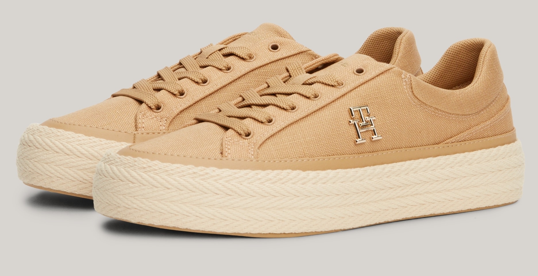 Tommy Hilfiger Plateausneaker »VULC SNEAKER LINNEN«, mit gepolstertem Schaftrand, Freizeitschuh, Halbschuh, Schnürschuh von TOMMY HILFIGER