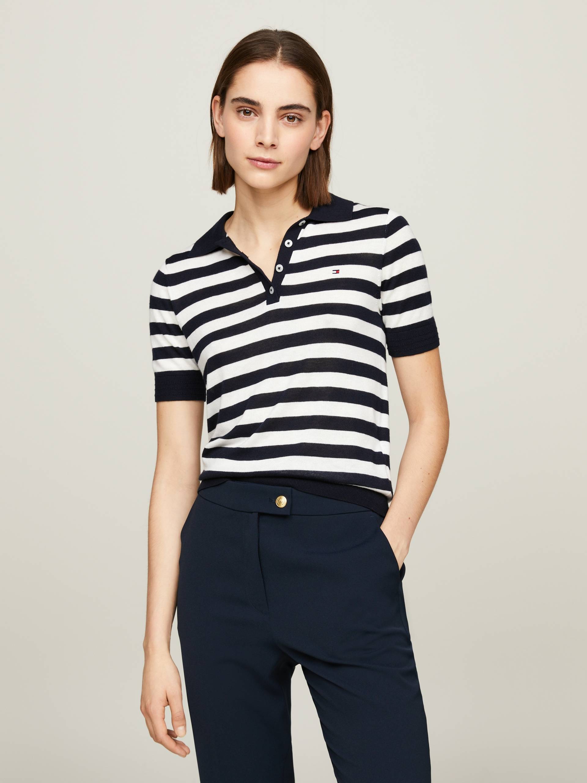 Tommy Hilfiger Polokragenpullover »BUTTON POLO SS TOP«, mit Logo auf der Brust Tommy Hilfiger Polokragenpullover »BUTTON POLO SS TOP«, mit Logo auf der Brust von TOMMY HILFIGER
