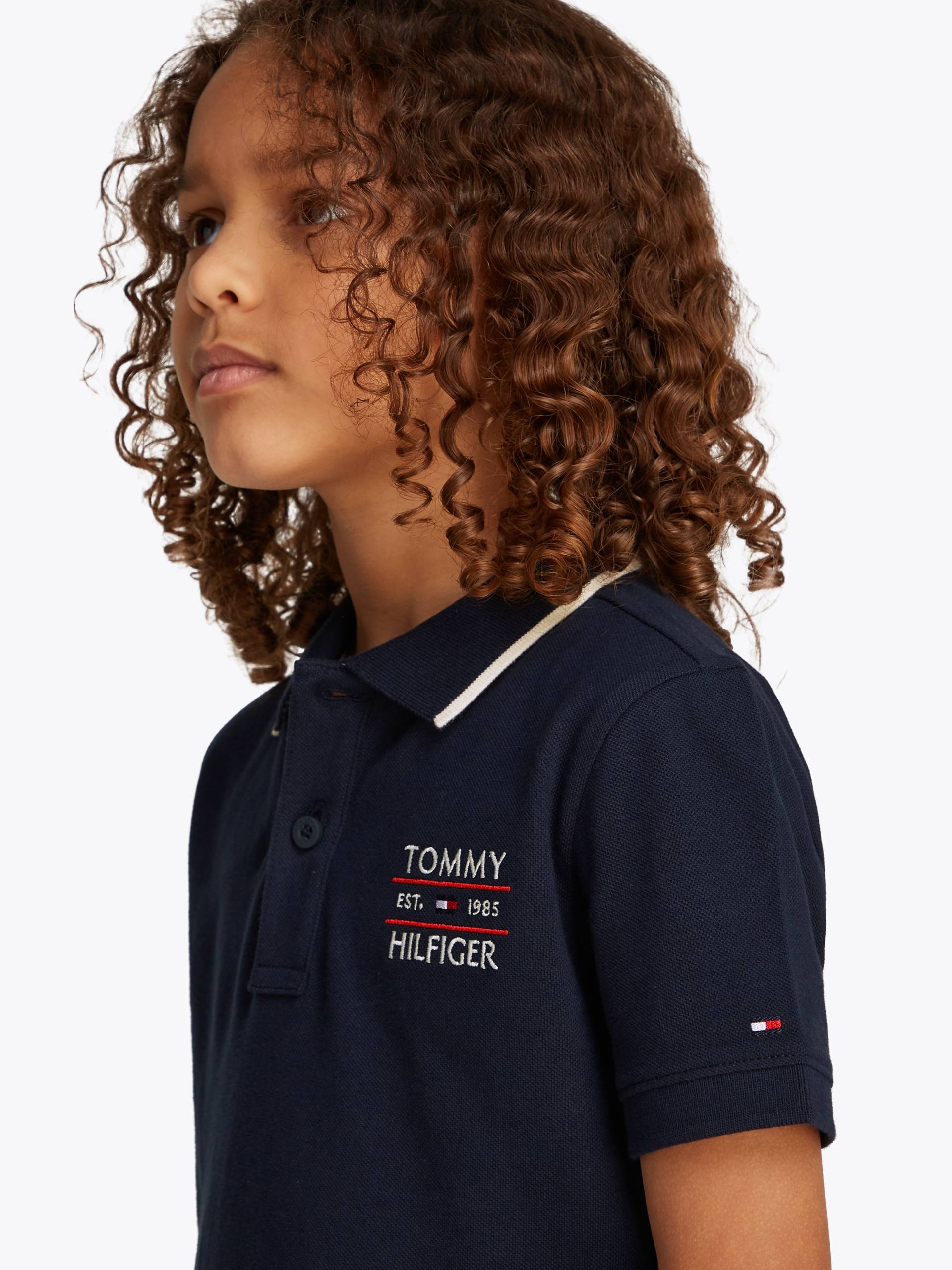 Tommy Hilfiger Poloshirt »TOMMY FLAG HILFIGER POLO REG SS«, mit Logo-Stickerei Tommy Hilfiger Poloshirt »TOMMY FLAG HILFIGER POLO REG SS«, mit Logo-Stickerei von TOMMY HILFIGER