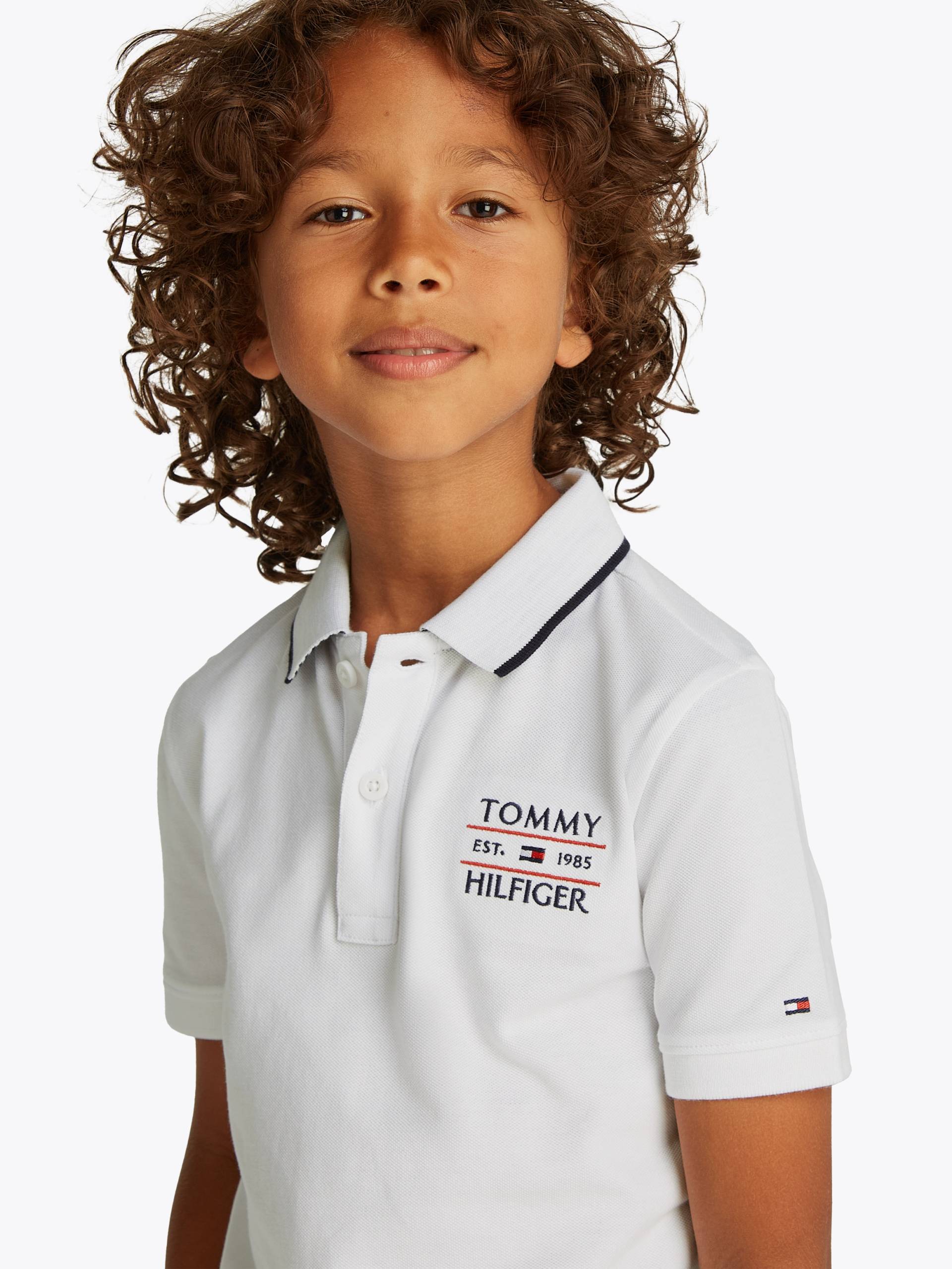 Tommy Hilfiger Poloshirt »TOMMY FLAG HILFIGER POLO REG SS«, mit Logo-Stickerei Tommy Hilfiger Poloshirt »TOMMY FLAG HILFIGER POLO REG SS«, mit Logo-Stickerei von TOMMY HILFIGER