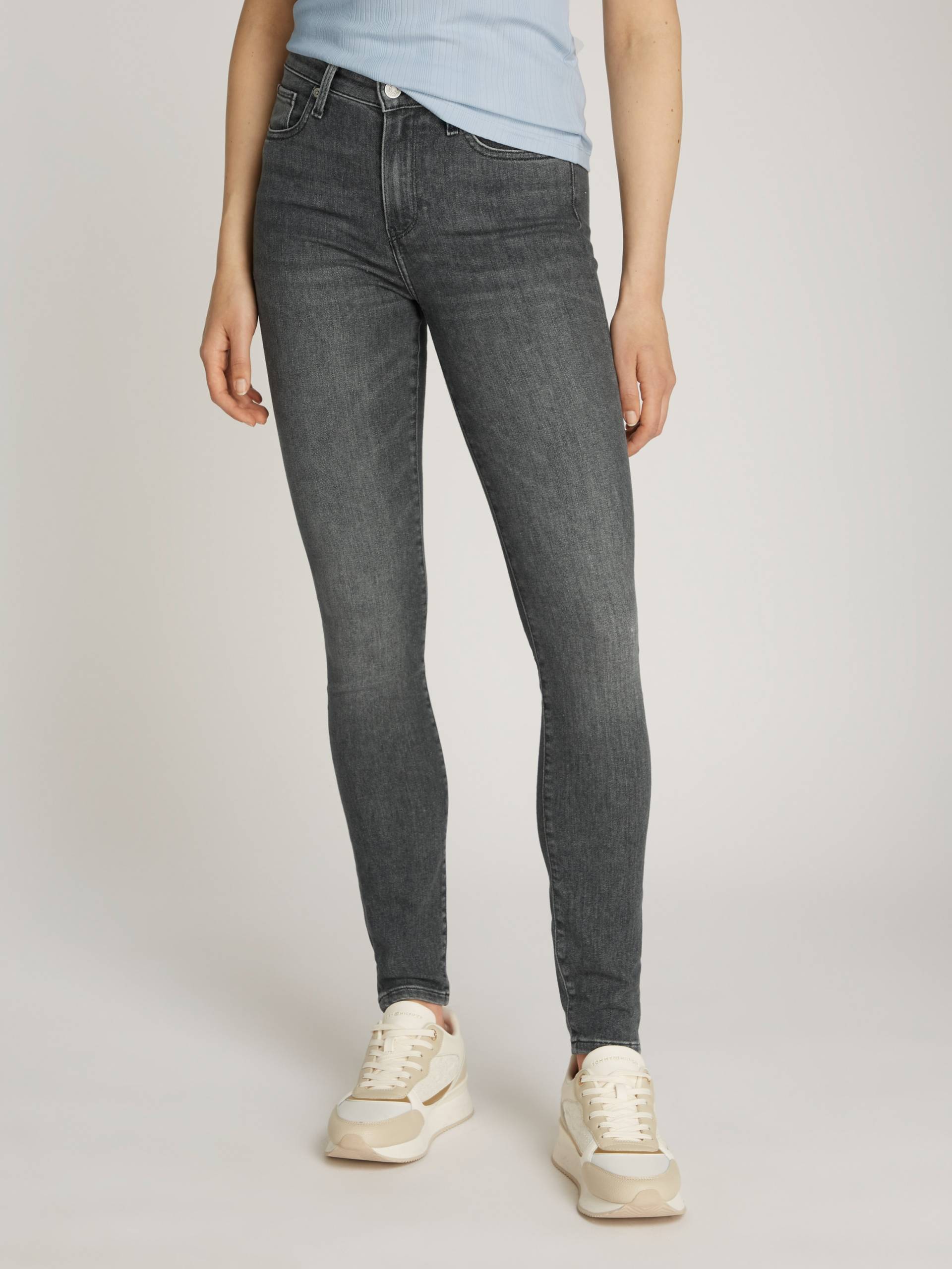 Tommy Hilfiger Skinny-fit-Jeans »COMO Skinny Regular Waist«, mit Logo-Badge, in Knöchellänge von TOMMY HILFIGER