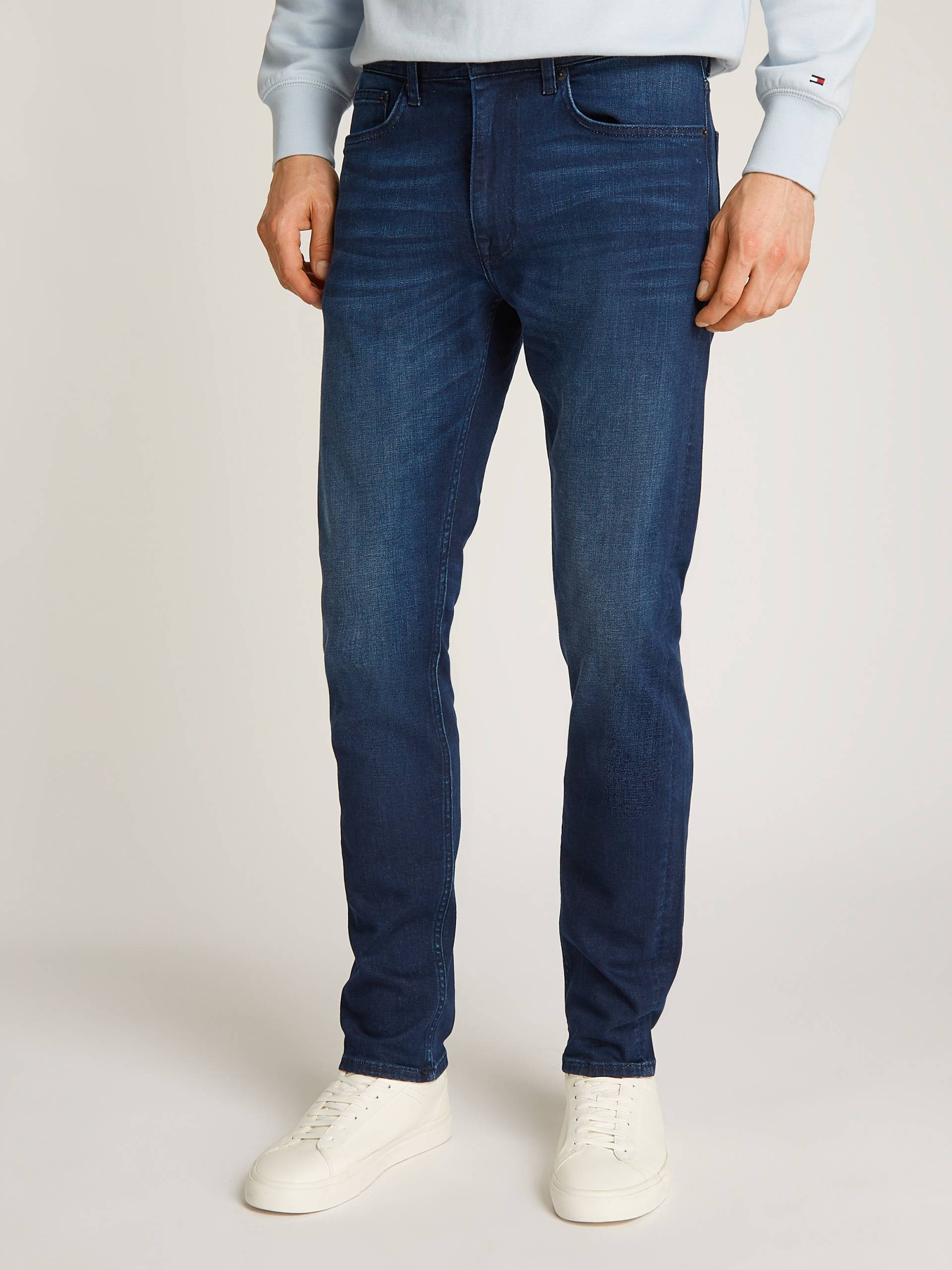 Tommy Hilfiger Slim-fit-Jeans »CORE BLEECKER«, mit dezenter Waschung von TOMMY HILFIGER