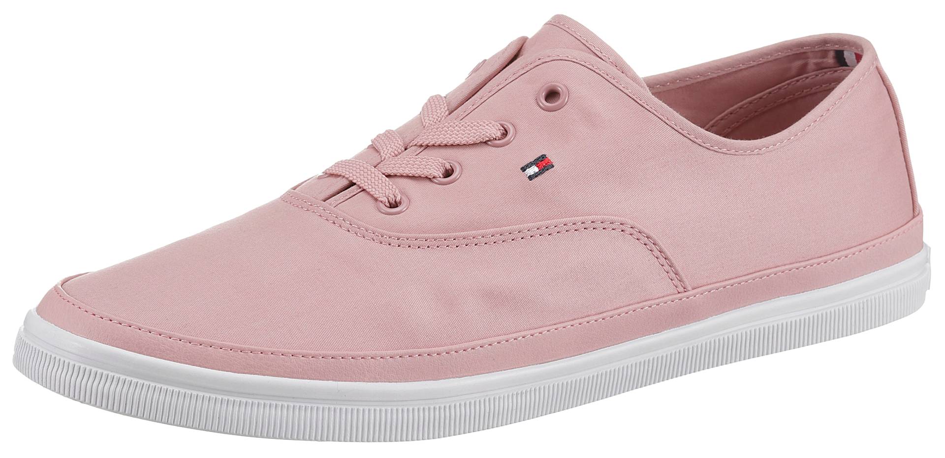 Tommy Hilfiger Sneaker »ESSENTIAL KESHA LACE SNEAKER«, gestickter Logoflagge, E-Weite, Freizeitschuh, Halbschuh, Schnürschuh von TOMMY HILFIGER