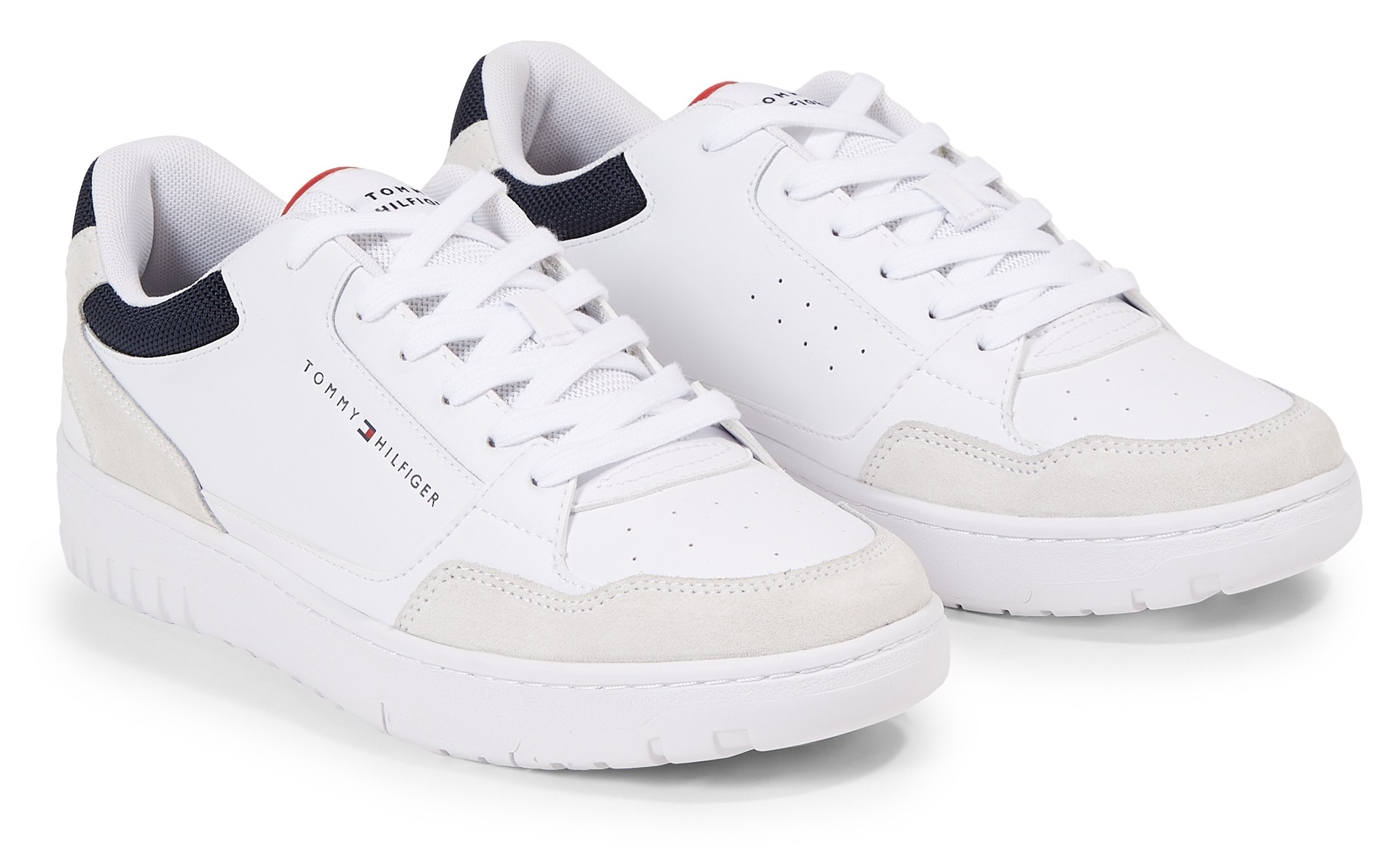 Tommy Hilfiger Sneaker »TH BASKET CORE LTH MIX ESS«, mit Kontrastbesätzen, Freizeitschuh, Halbschuh, Schnürschuh von TOMMY HILFIGER