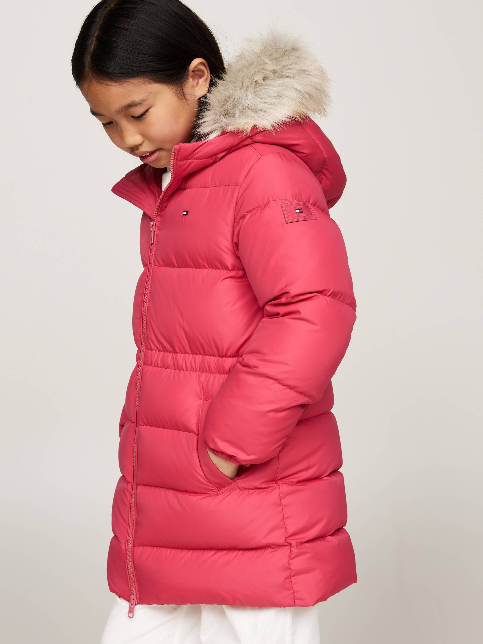 Tommy Hilfiger Steppjacke »LONG WAISTED DOWN JACKET«, mit Kapuze, mit Fellimitat Tommy Hilfiger Steppjacke »LONG WAISTED DOWN JACKET«, mit Kapuze, mit Fellimitat von TOMMY HILFIGER