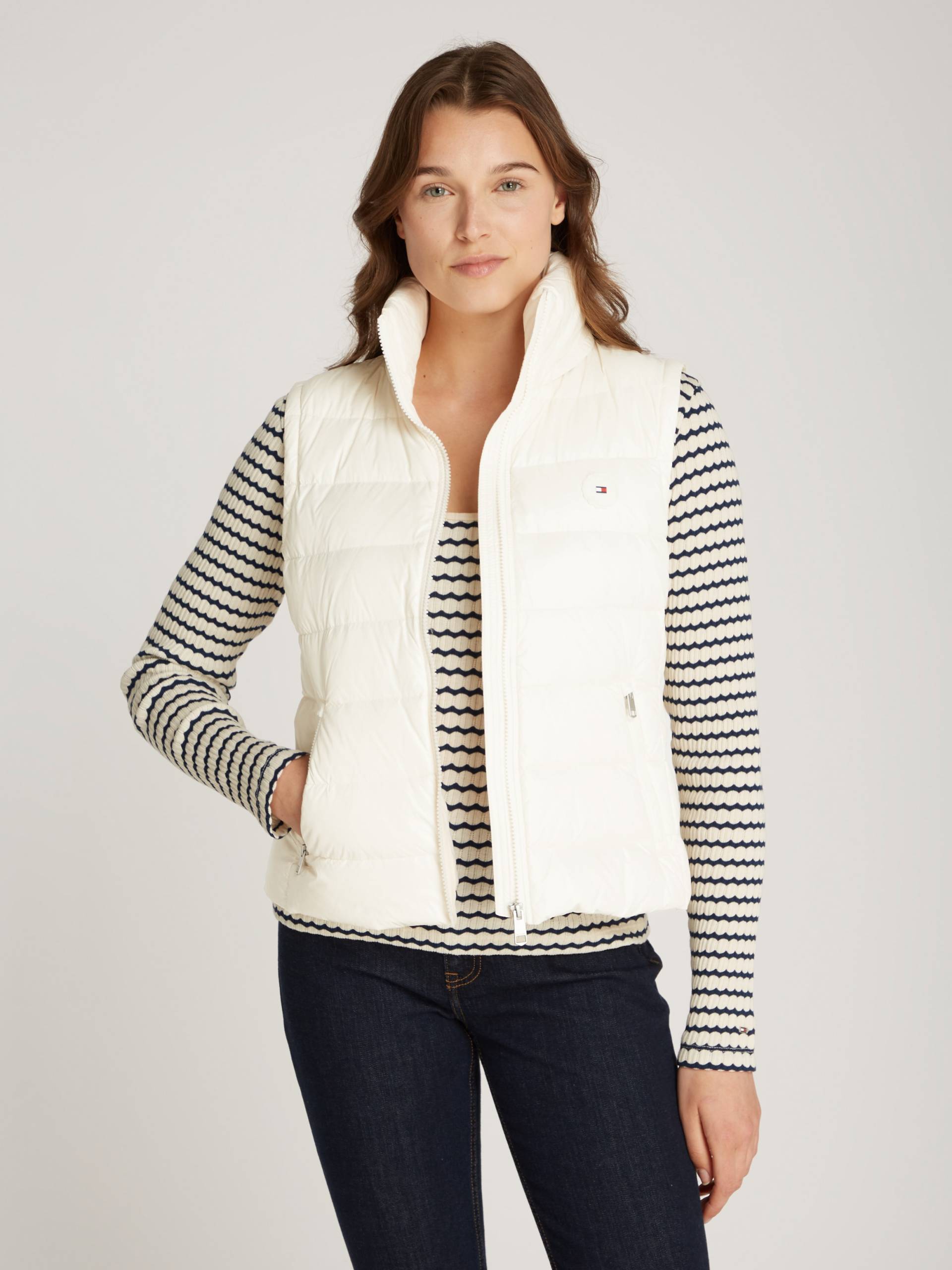 Tommy Hilfiger Steppweste »LW DOWN FEMININE GLOSS VEST«, mit leichter Wattierung Tommy Hilfiger Steppweste »LW DOWN FEMININE GLOSS VEST«, mit leichter Wattierung von TOMMY HILFIGER