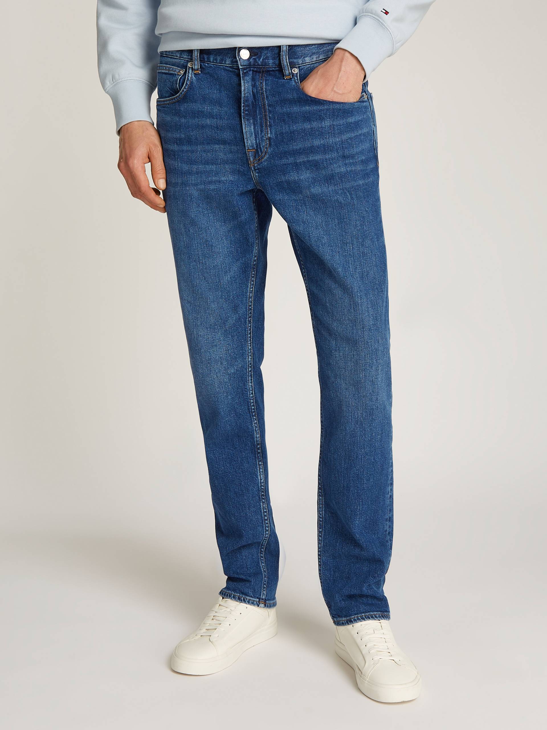 Tommy Hilfiger Straight-Jeans, in blauer Waschung von TOMMY HILFIGER