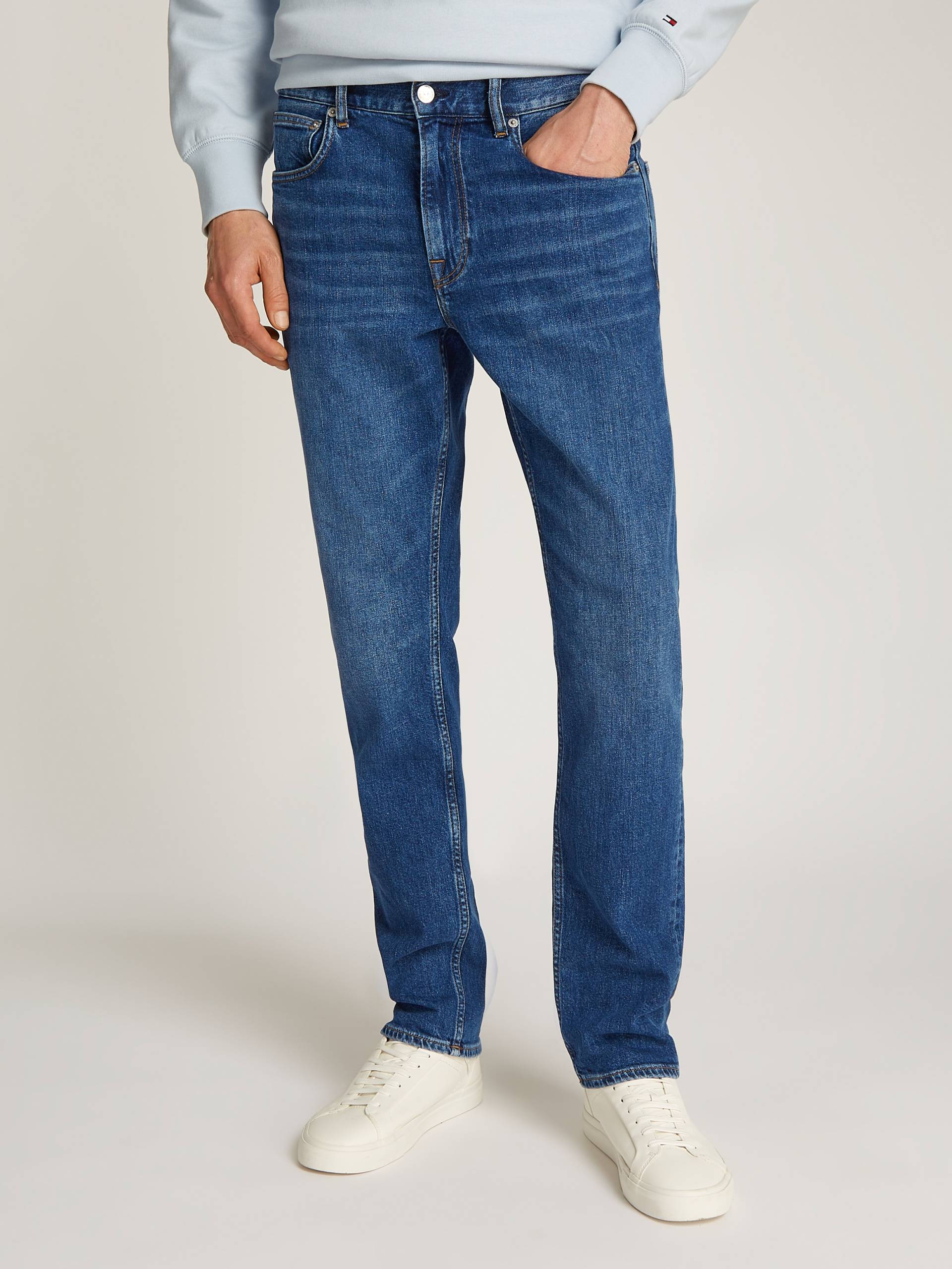 Tommy Hilfiger Straight-Jeans, in blauer Waschung Tommy Hilfiger Straight-Jeans, in blauer Waschung von TOMMY HILFIGER