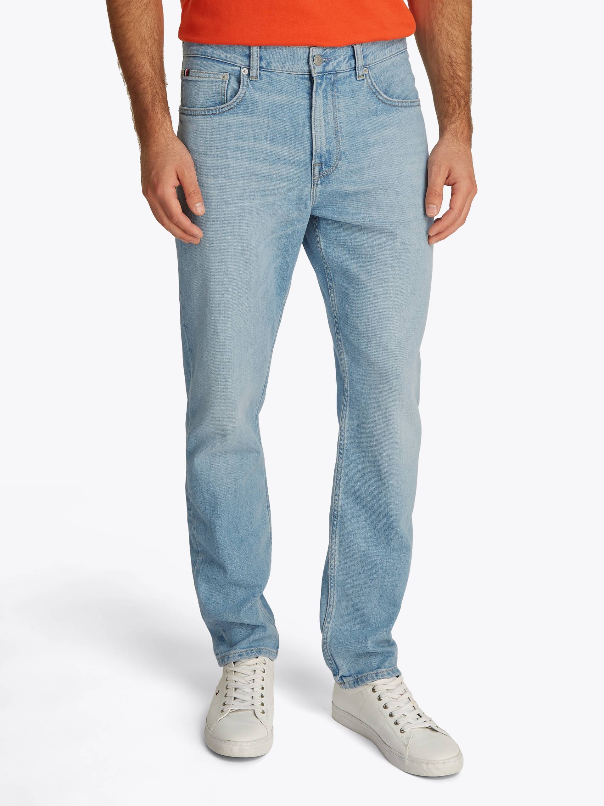 Tommy Hilfiger Straight-Jeans »STRAIGHT DENTON STR MESA BLUE«, in hellblauer Waschung Tommy Hilfiger Straight-Jeans »STRAIGHT DENTON STR MESA BLUE«, in hellblauer Waschung von TOMMY HILFIGER