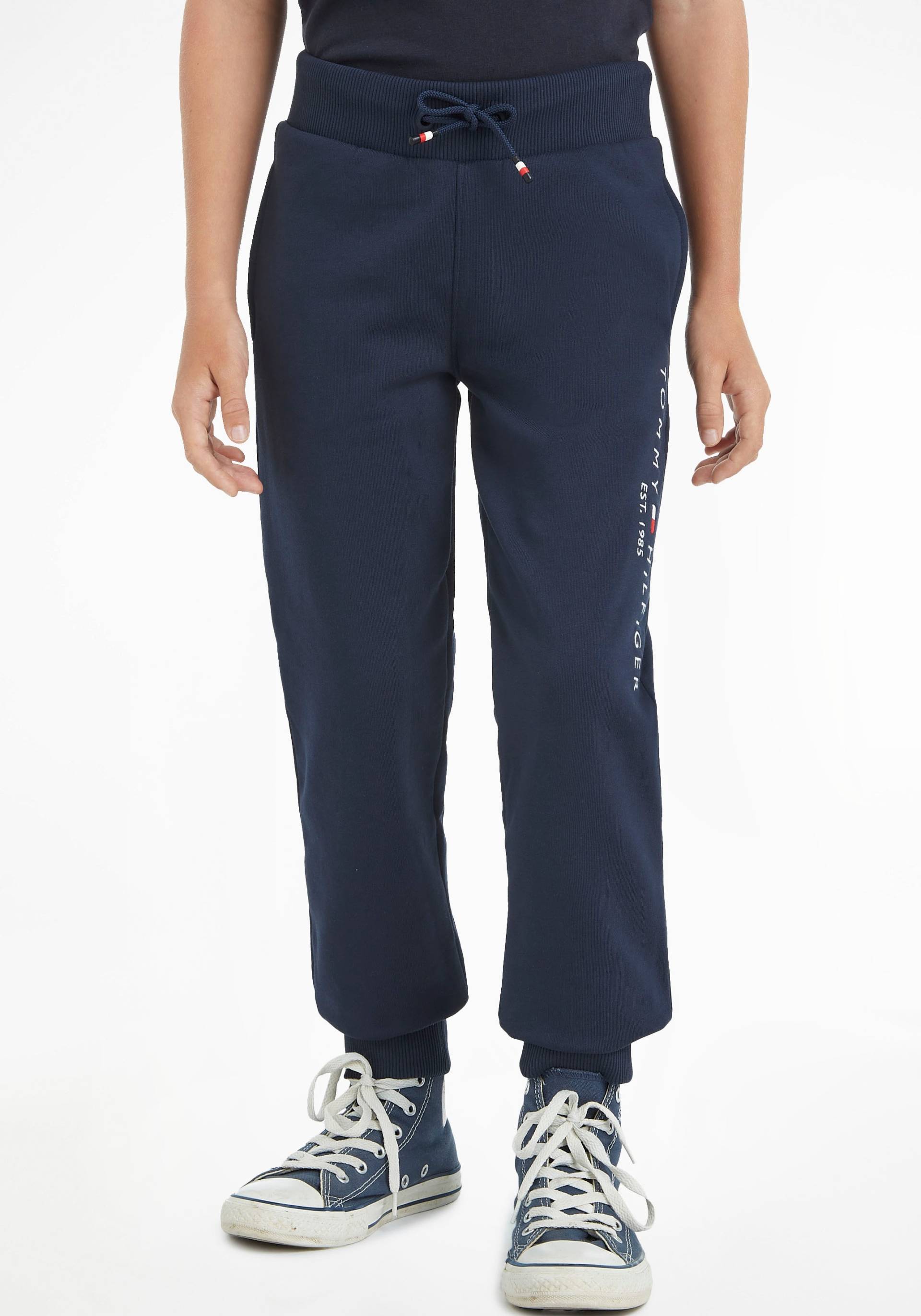 Tommy Hilfiger Sweathose »ESSENTIAL SWEATPANTS«, Kinder Kids Junior MiniMe von TOMMY HILFIGER