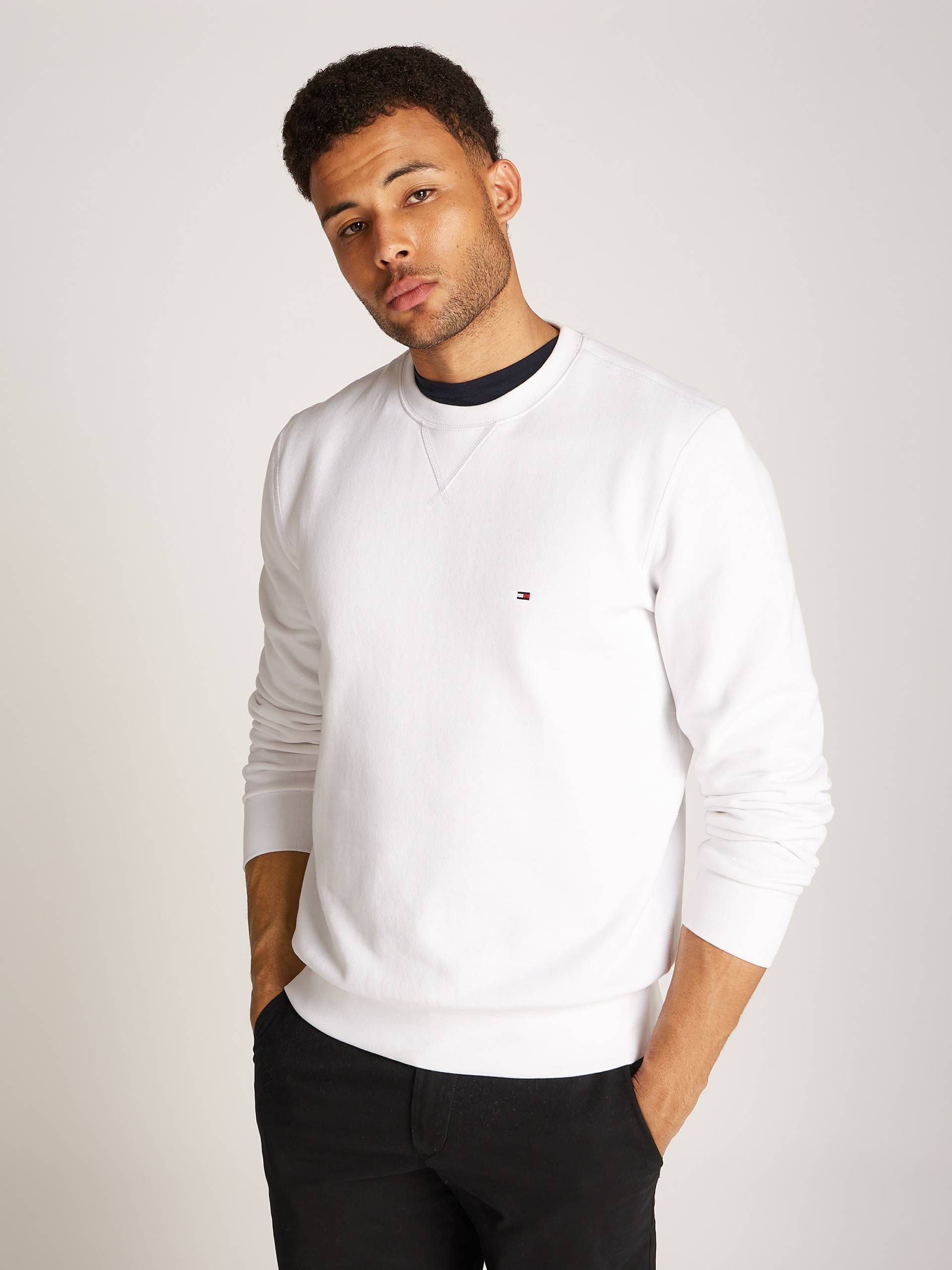 Tommy Hilfiger Sweatshirt »ESSENTIAL FLEECE CREWNECK«, mit Tommy Hilfiger Logostickerei von TOMMY HILFIGER