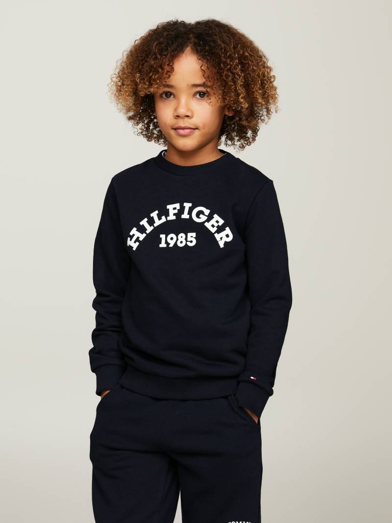 Tommy Hilfiger Sweatshirt »HILFIGER 1985 SWEATSHIRT«, Kinder bis 16 Jahre, mit Logo-Print von TOMMY HILFIGER