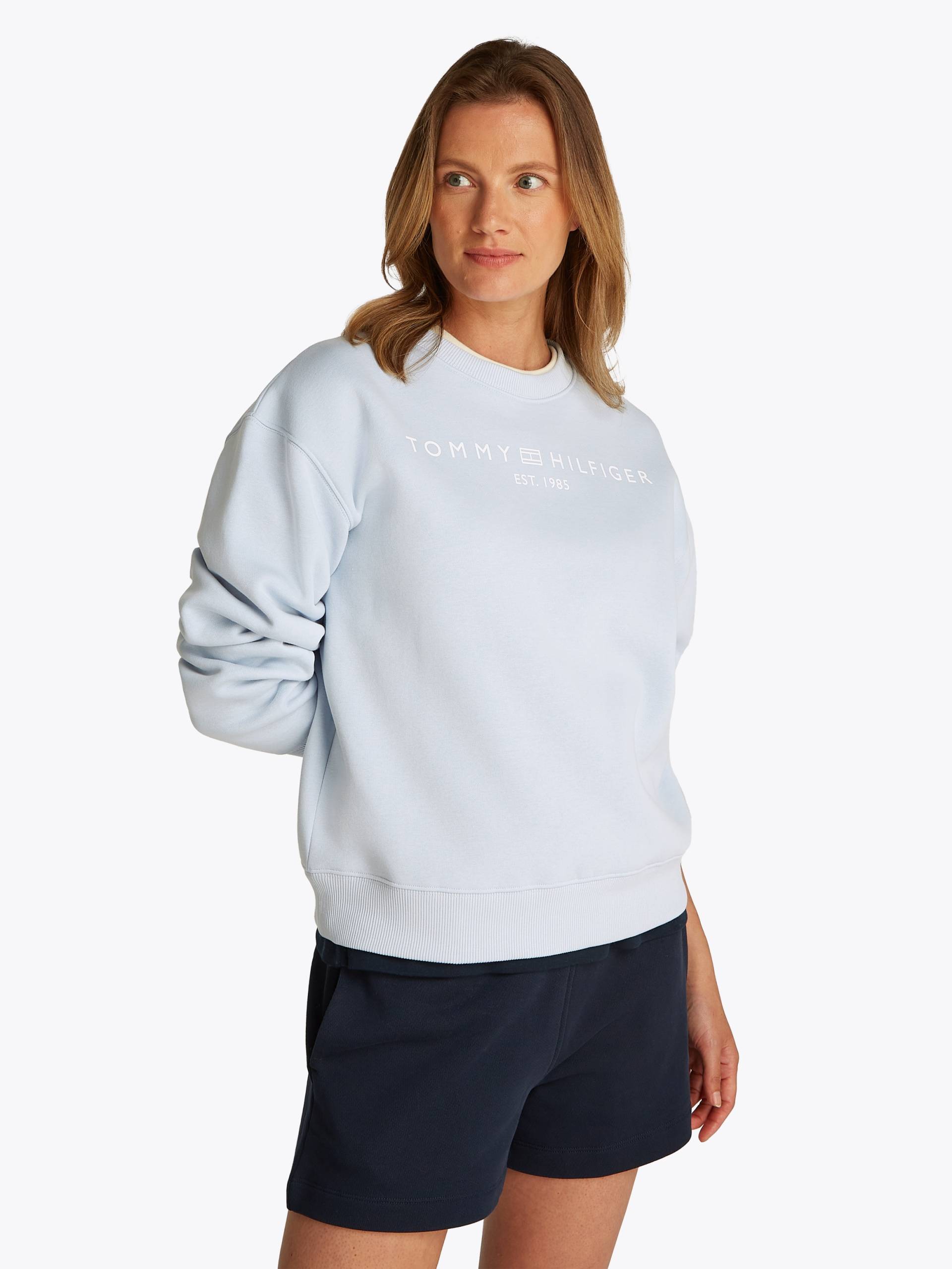 Tommy Hilfiger Sweatshirt »MDRN REG CORP LOGO C-NK SWTSHRT«, mit Logoschriftzug von TOMMY HILFIGER