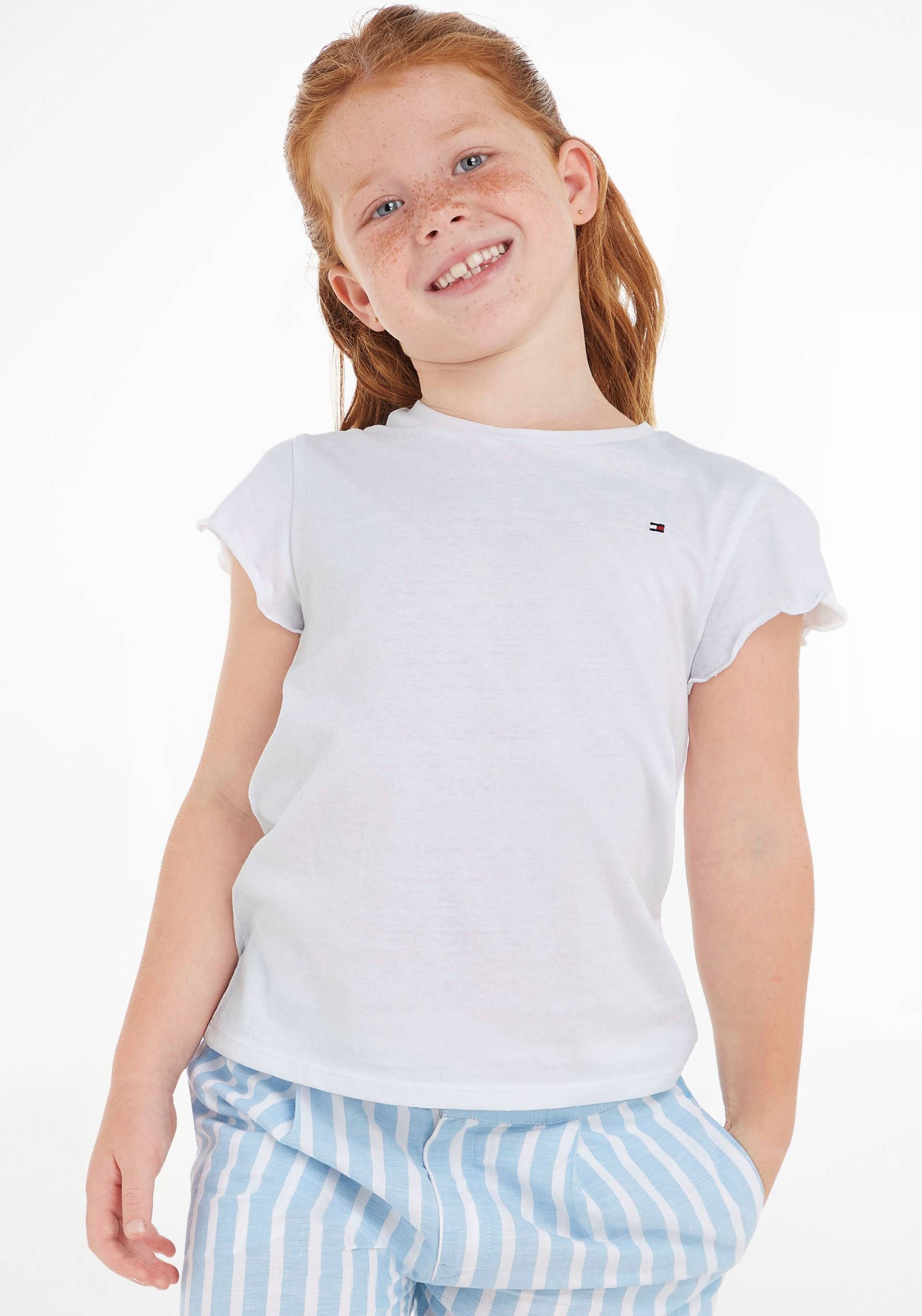 Tommy Hilfiger T-Shirt »ESSENTIAL RUFFLE SLEEVE TOP S/S«, mit Bogenkante, Logostickerei Tommy Hilfiger T-Shirt »ESSENTIAL RUFFLE SLEEVE TOP S/S«, mit Bogenkante, Logostickerei von TOMMY HILFIGER