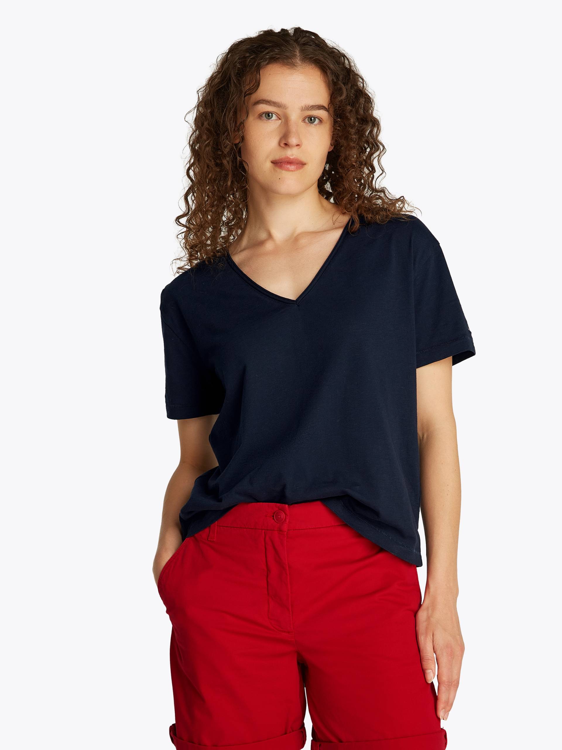 Tommy Hilfiger T-Shirt »SLUB CROP V-NK SS«, mit offener Kante, mit Logostickerei Tommy Hilfiger T-Shirt »SLUB CROP V-NK SS«, mit offener Kante, mit Logostickerei von TOMMY HILFIGER