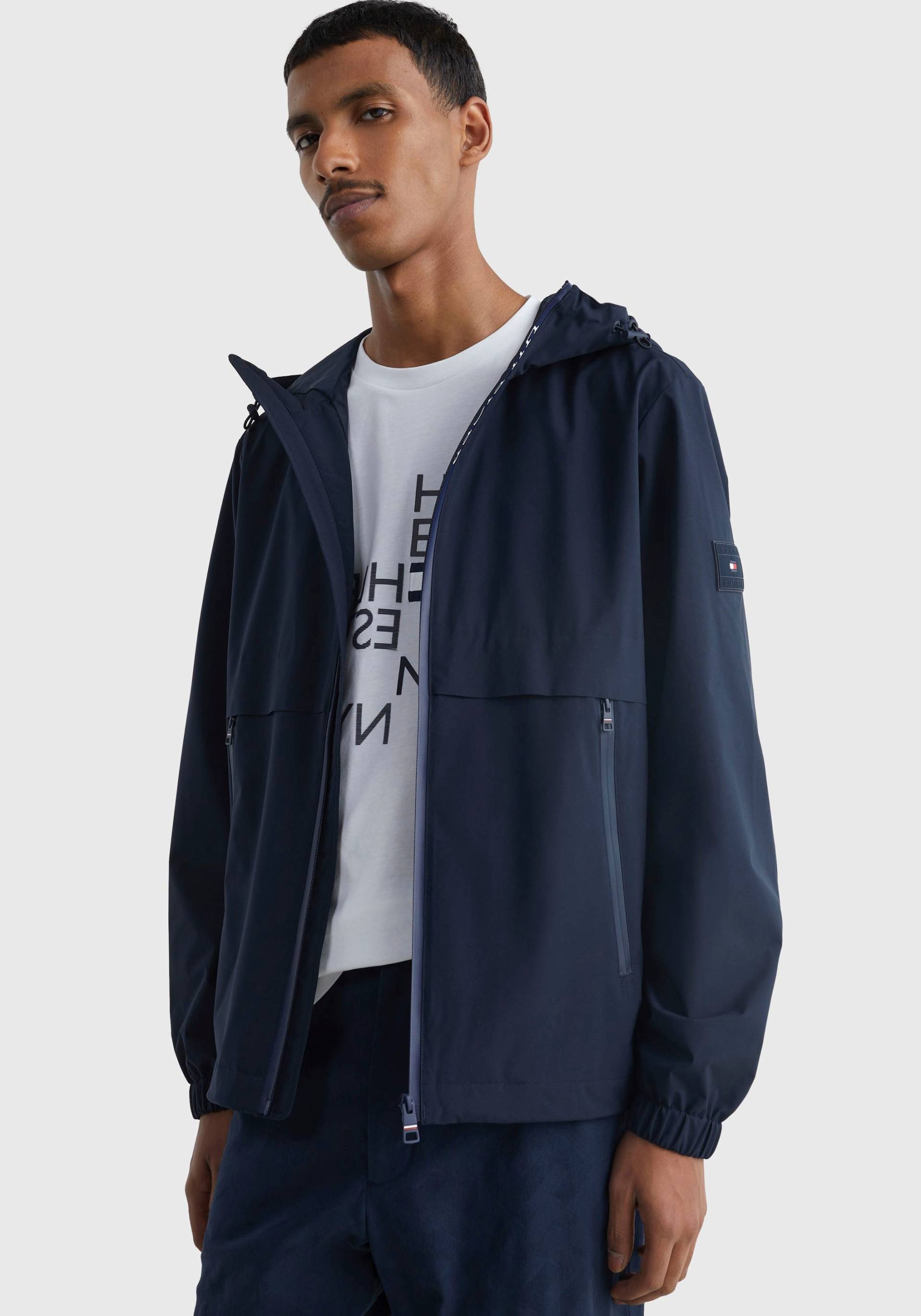 Tommy Hilfiger Windbreaker »TH PROTECT SAIL HOODED JACKET«, mit Kapuze, mit vielen Details in den Tommy Hilfiger Markenfarben von TOMMY HILFIGER