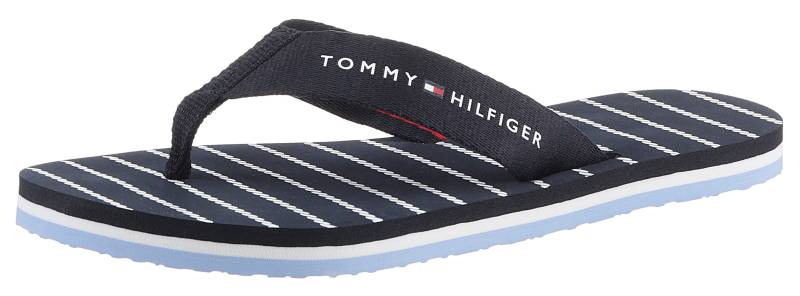 Tommy Hilfiger Zehentrenner »TOMMY ESSENTIAL ROPE SANDAL«, mit gestreifter Decksohle von TOMMY HILFIGER