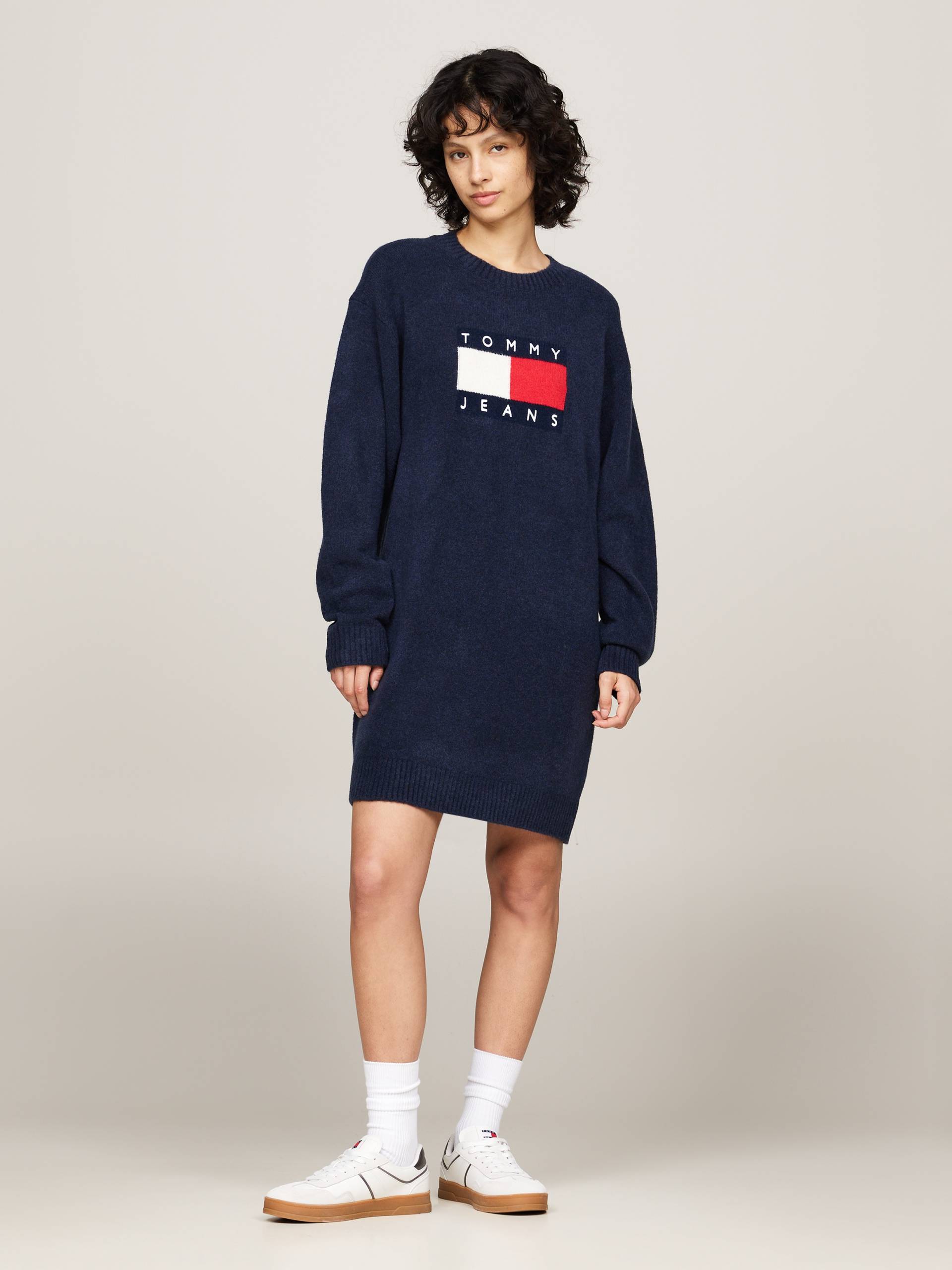 Tommy Jeans Curve Strickkleid »TJW MLNGE FLAG SWEATER DRESS EXT«, in Grossen Grössen, mit Wollanteil & Elasthan, Logo-Flag von TOMMY JEANS Curve