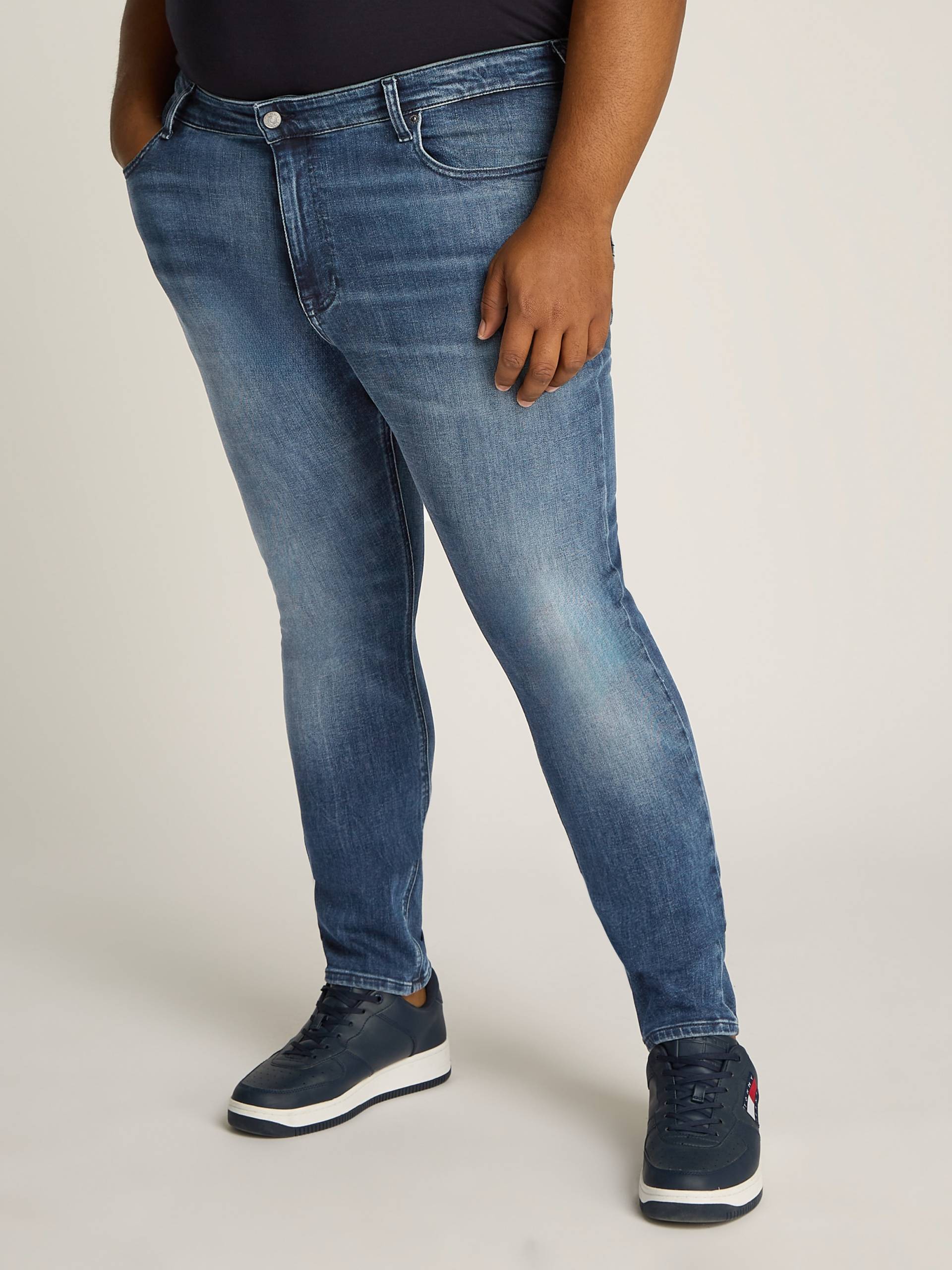 Tommy Jeans Plus Slim-fit-Jeans, in Grossen Grössen, stoned wash Optik Tommy Jeans Plus Slim-fit-Jeans, in Grossen Grössen, stoned wash Optik von TOMMY JEANS Plus