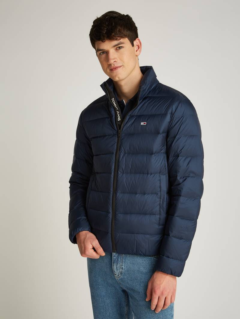 Tommy Jeans Plus Steppjacke »TJM LT DOWN JACKET EXT«, in Grossen Grössen, Logostickerei, Reissverschlusstaschen von TOMMY JEANS Plus