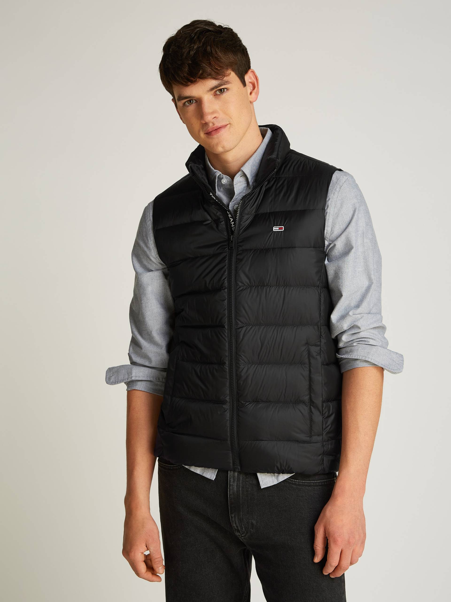 Tommy Jeans Plus Steppweste »TJM LT DOWN VEST EXT«, in Grossen Grössen, Logostickerei, Eingriffstaschen von TOMMY JEANS Plus