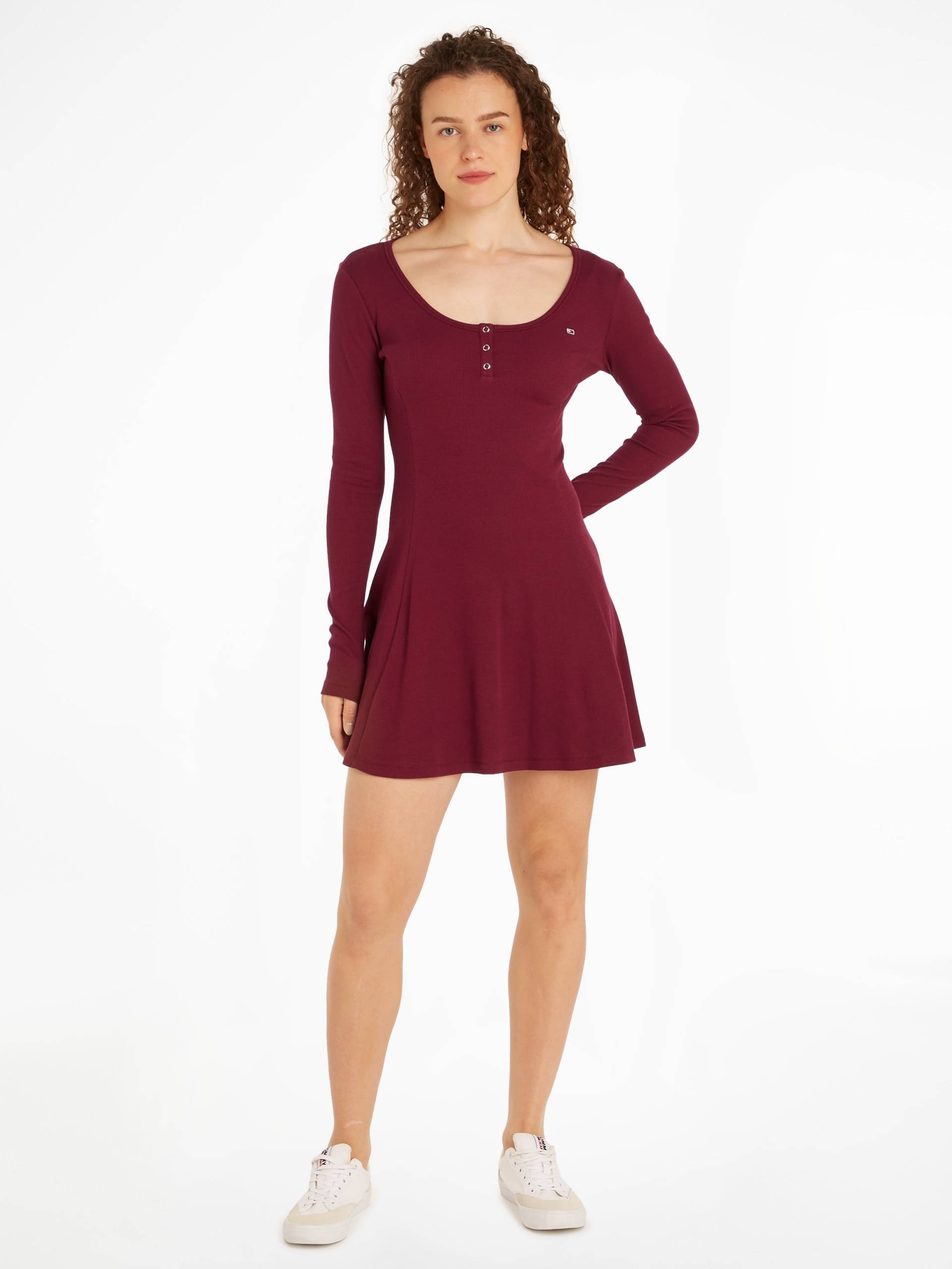 Tommy Jeans Blusenkleid »TJW HENLEY FLARE DRESS«, mit Tommy Jeans Flagge Tommy Jeans Blusenkleid »TJW HENLEY FLARE DRESS«, mit Tommy Jeans Flagge von TOMMY JEANS