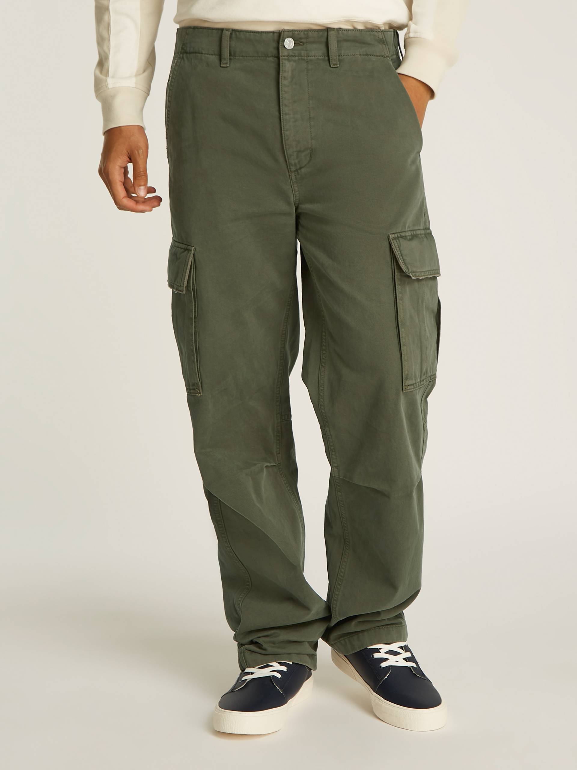Tommy Jeans Cargohose »TJM JAIMIE COTTON CARGO«, mit Kniefalten Tommy Jeans Cargohose »TJM JAIMIE COTTON CARGO«, mit Kniefalten von TOMMY JEANS