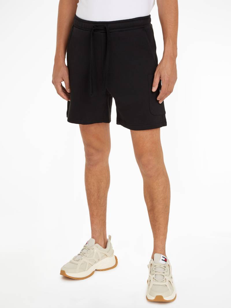 Tommy Jeans Cargoshorts »TJM BADGE CARGO SHORT«, mit Seitentasche von TOMMY JEANS