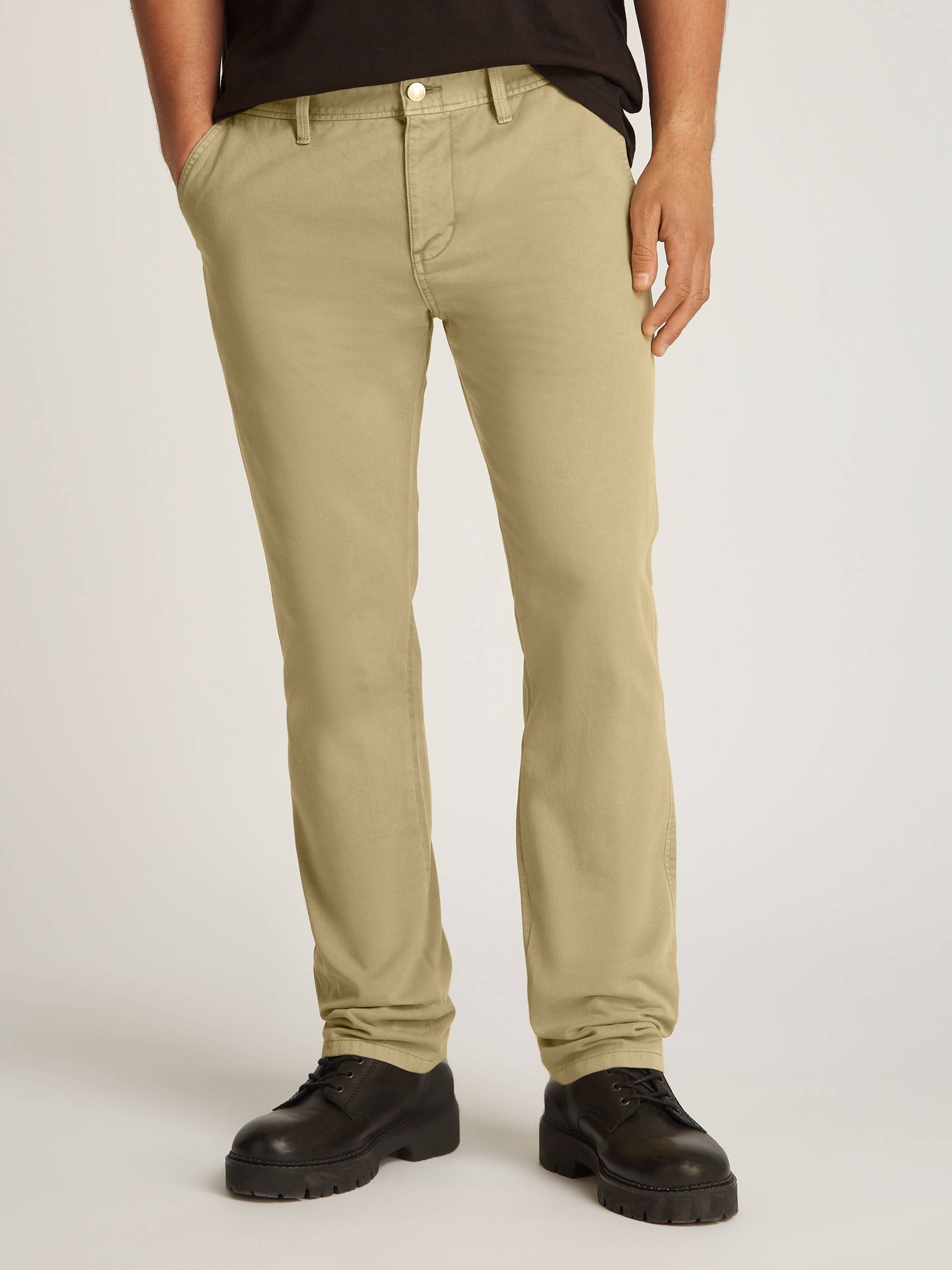 Tommy Jeans Chinohose »TJM RYAN CHINO«, mit Logostickerei von TOMMY JEANS