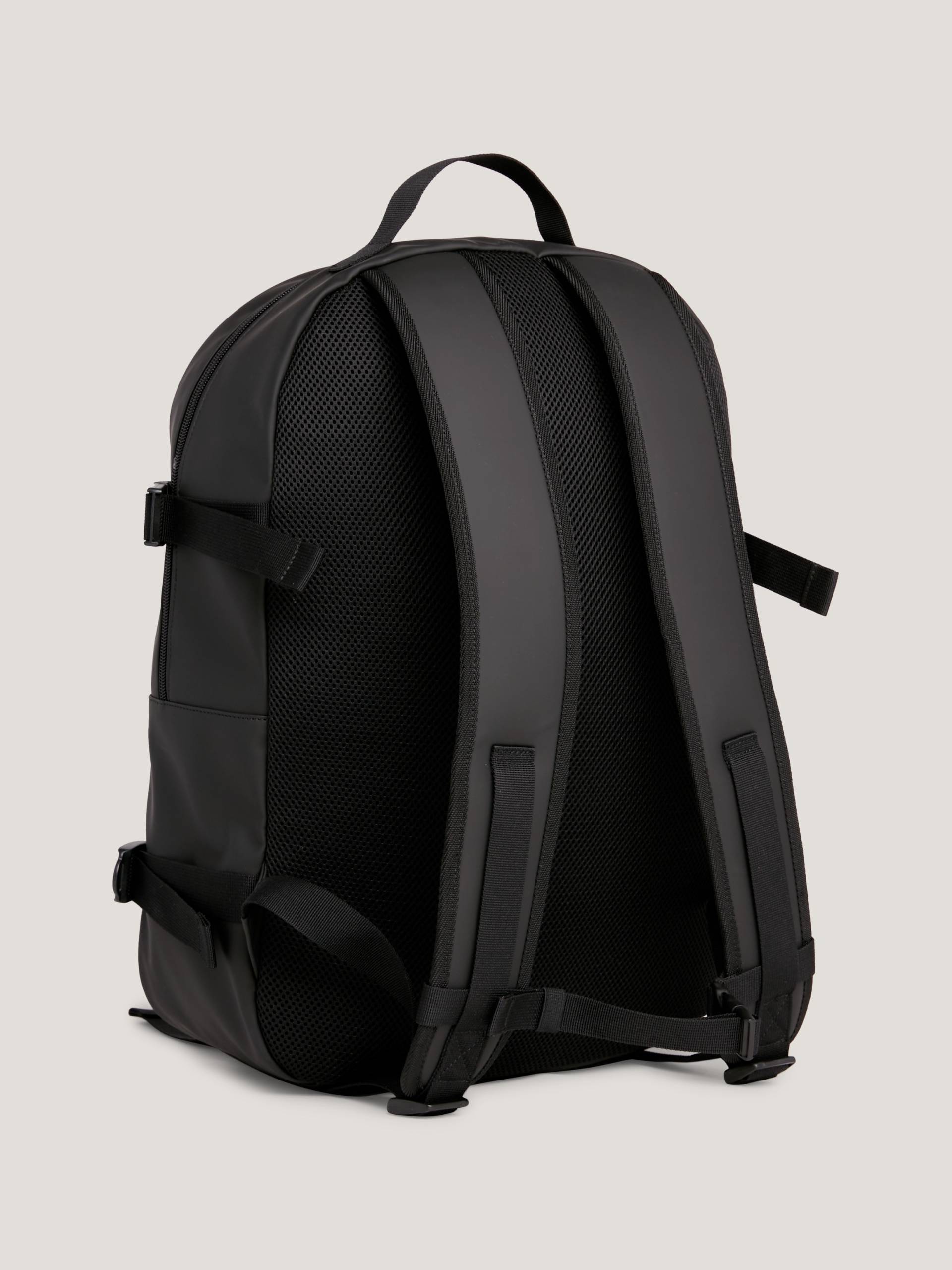 Tommy Jeans Cityrucksack »TJM DAILY + STERNUM BACKPACK«, im praktischen Format von TOMMY JEANS