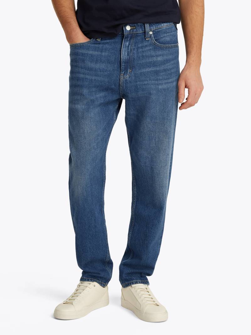 Tommy Jeans Gerade Jeans »Isaac Relaxed Tapered«, Mit Gürtelschlaufen von TOMMY JEANS