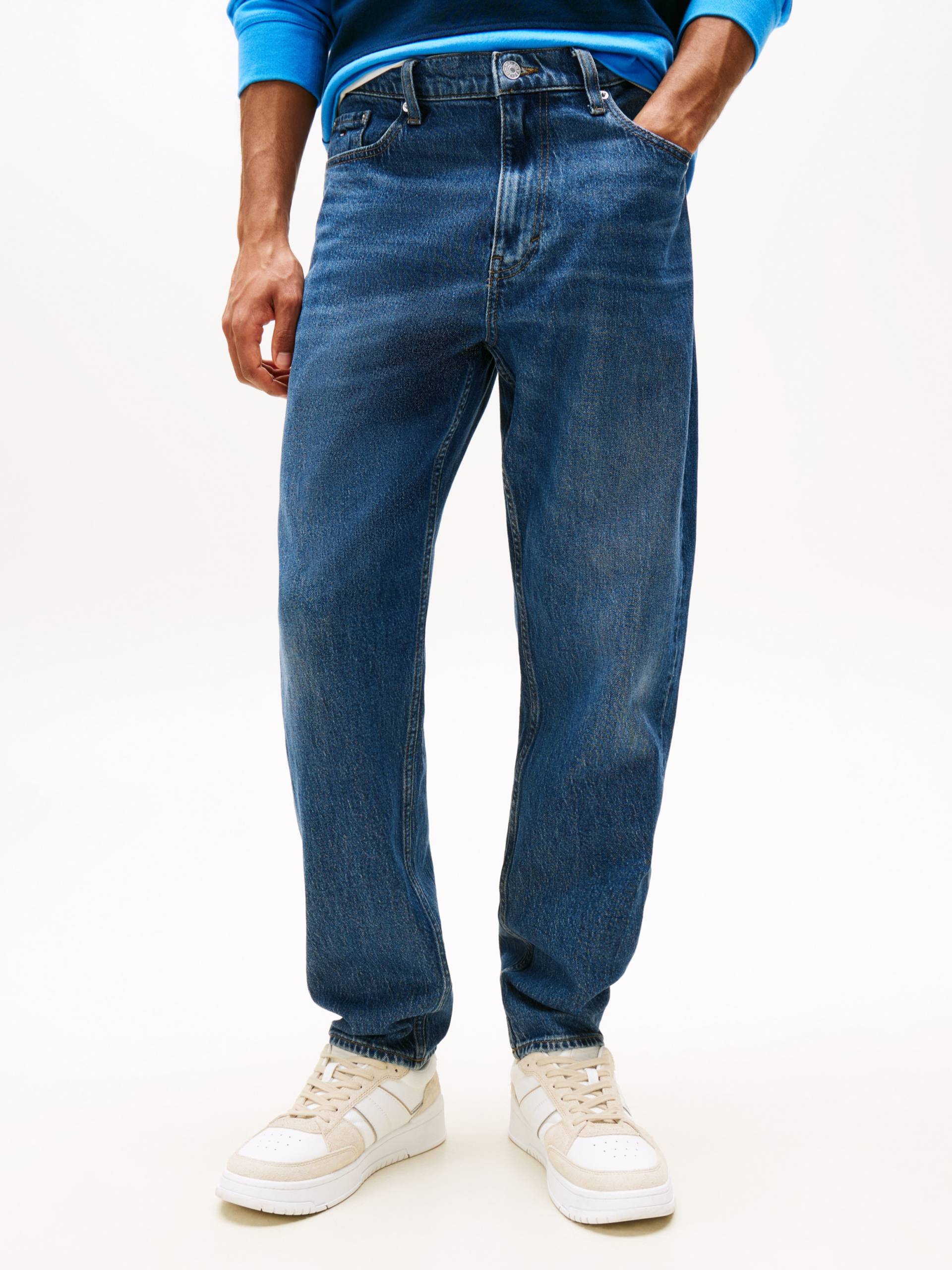 Tommy Jeans Gerade Jeans »Isaac Relaxed Tapered«, Mit Gürtelschlaufen von TOMMY JEANS