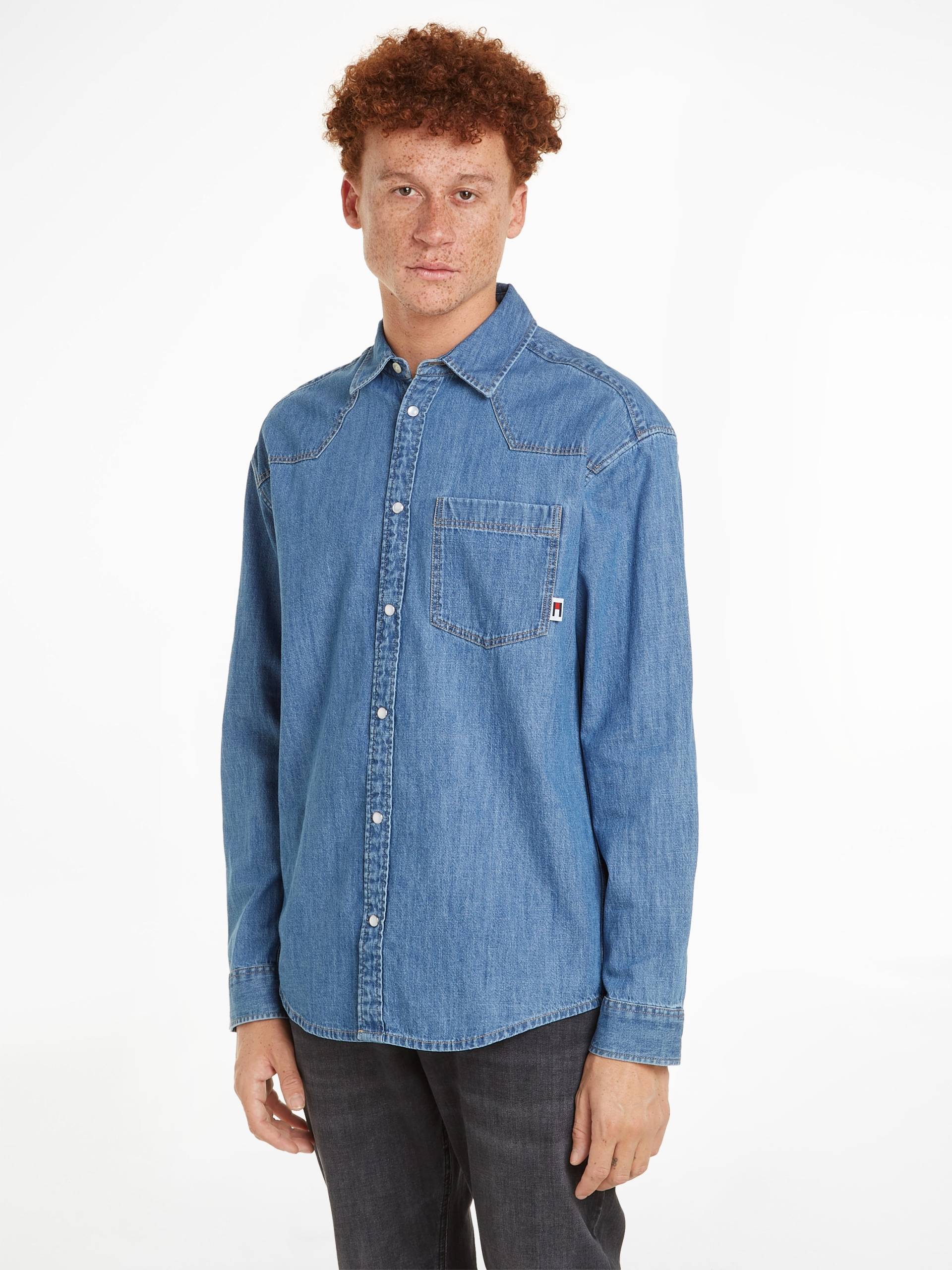 Tommy Jeans Jeanshemd »TJM RLX WESTERN DENIM SHIRT«, mit Brusttasche von TOMMY JEANS