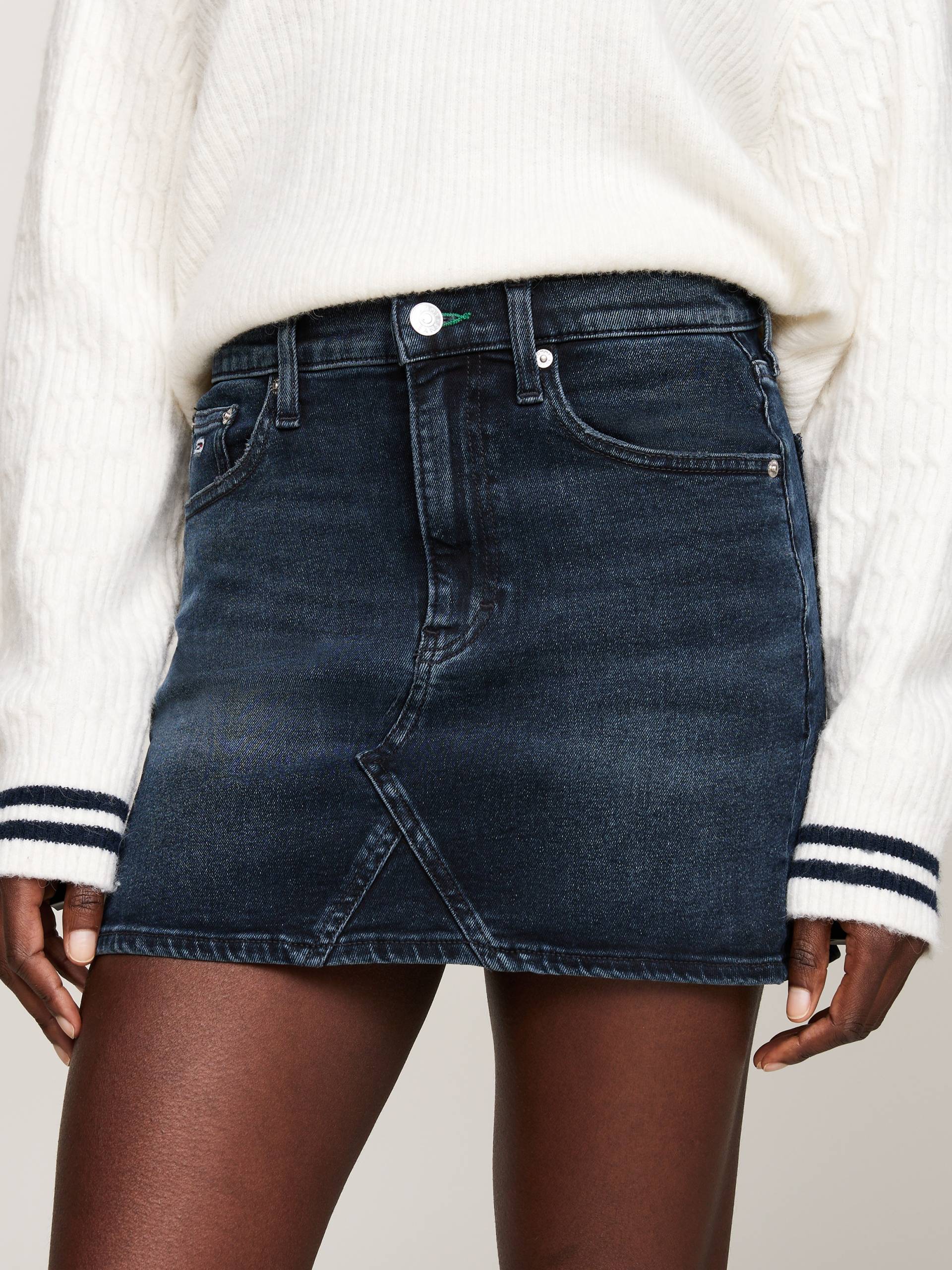 Tommy Jeans Jeansrock »IZZIE MR MN SKIRT DH6268«, mit Used-Waschung, im 5-Pocket-Stil von TOMMY JEANS