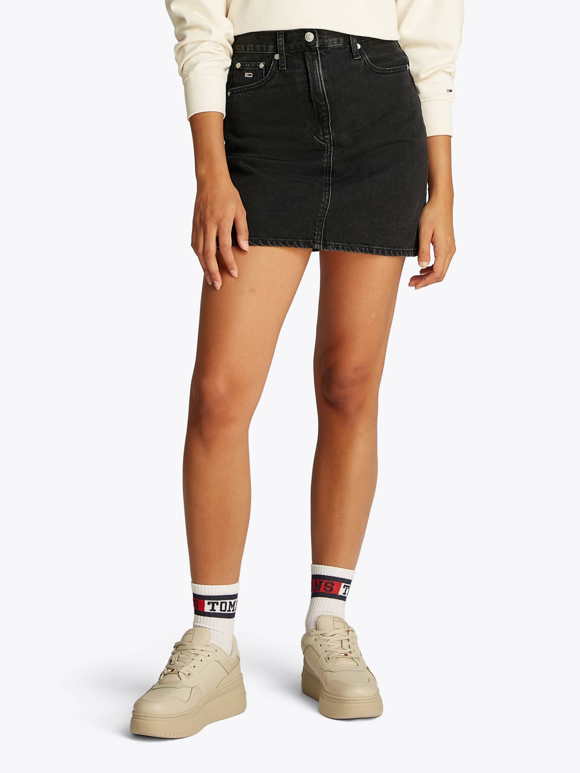 Tommy Jeans Jeansrock »MOM SKIRT BI8080«, in schwarzer Waschung, in Mini-Länge Tommy Jeans Jeansrock »MOM SKIRT BI8080«, in schwarzer Waschung, in Mini-Länge von TOMMY JEANS
