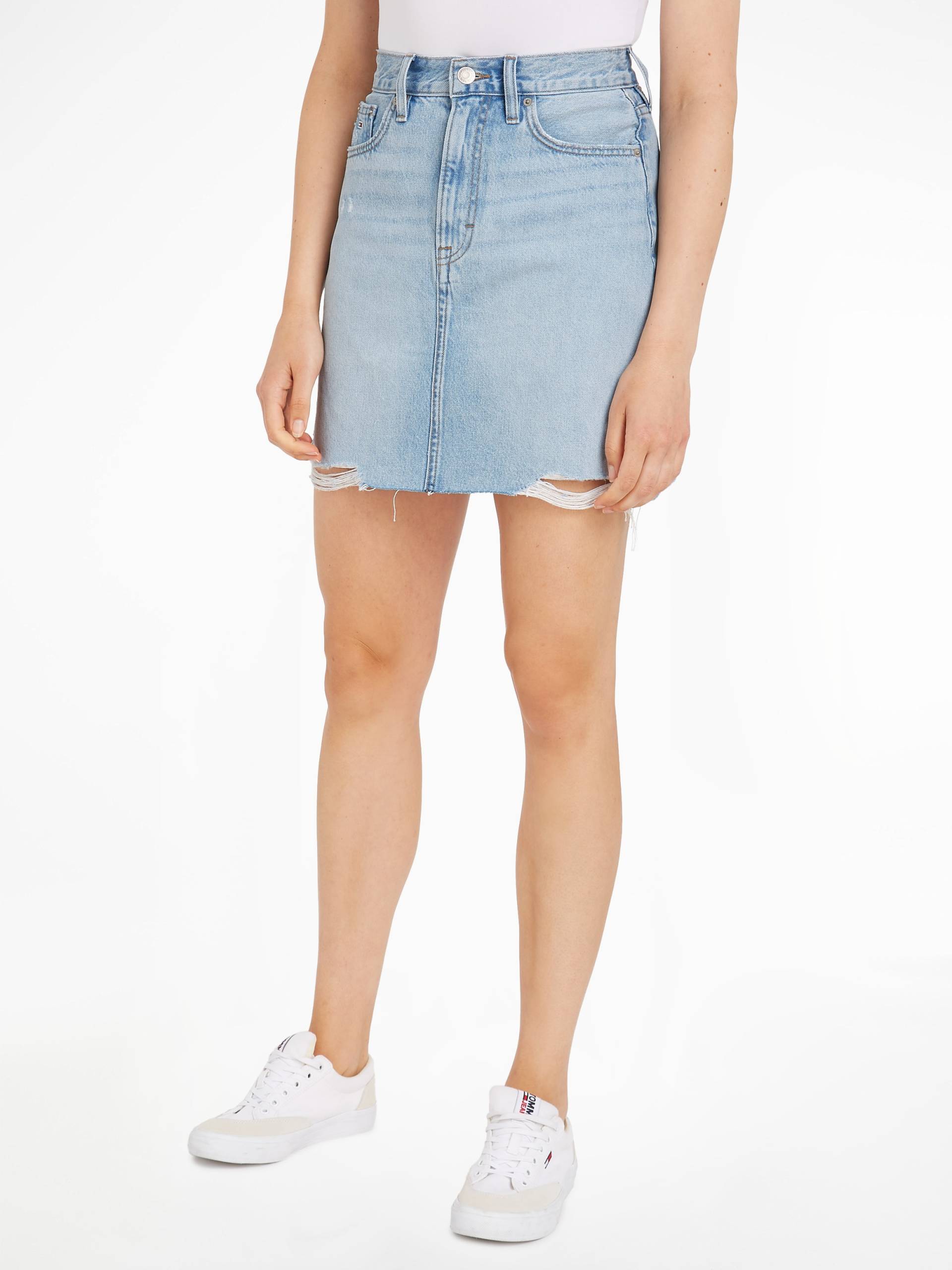 Tommy Jeans Jeansrock »MOM UH SKIRT BH0015«, Webrock mit heavy Destroyed Effekten am Saum von TOMMY JEANS