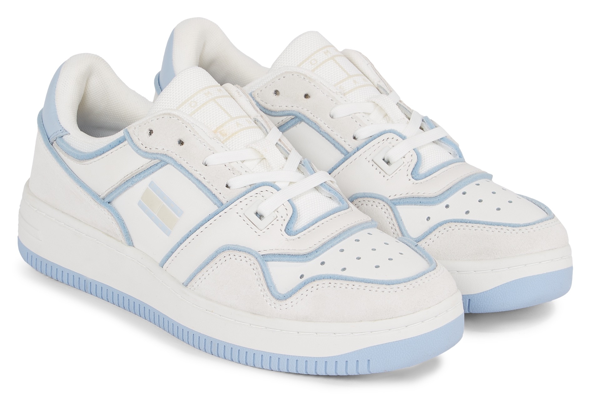 Tommy Jeans Keilsneaker »TJW RETRO BASKET FOAM EDGE«, kontrastfarbenem Pastell-Besatz, Freizeitschuh, Halbschuh, Schnürschuh von TOMMY JEANS